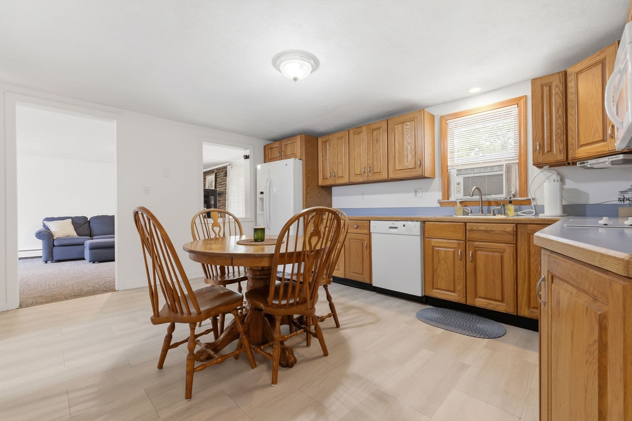 Single Family Residence at 11 Grover St, Beverly MA 01915, Beverly, photo 10 of 36