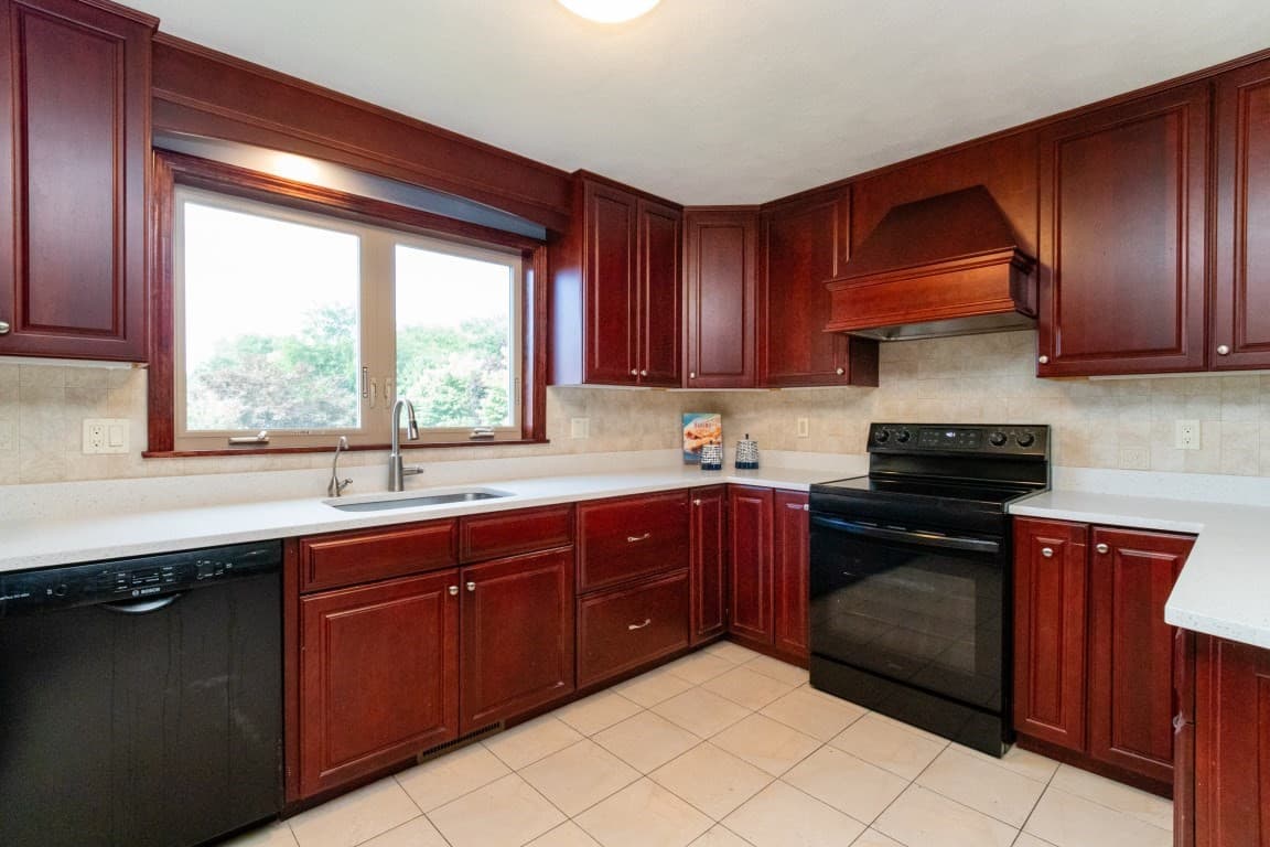 Single Family Residence at 2 Mccarthy Dr, Burlington MA 01803, Burlington, photo 14 of 42