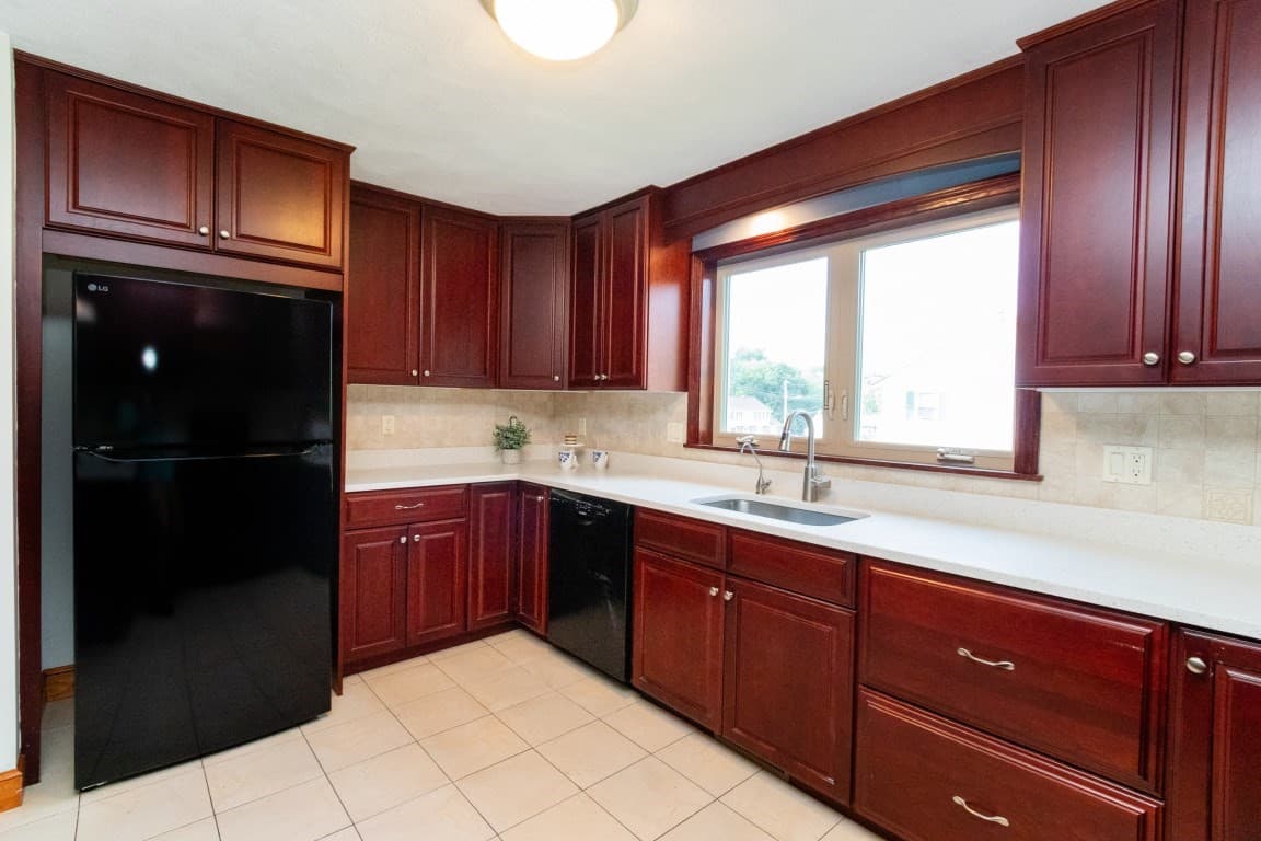 Single Family Residence at 2 Mccarthy Dr, Burlington MA 01803, Burlington, photo 15 of 42