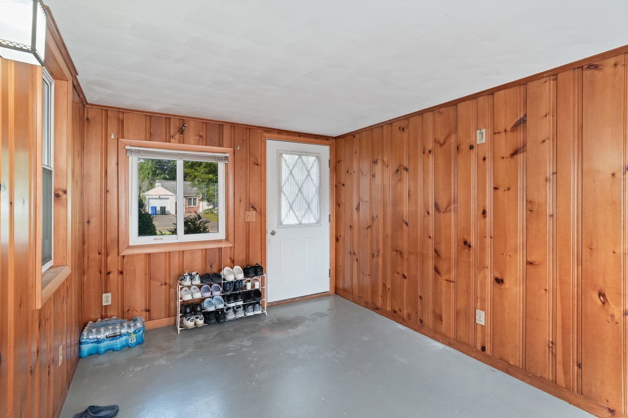 Single Family Residence at 389 Abbott St, Springfield MA 01118, Springfield, photo 27 of 37