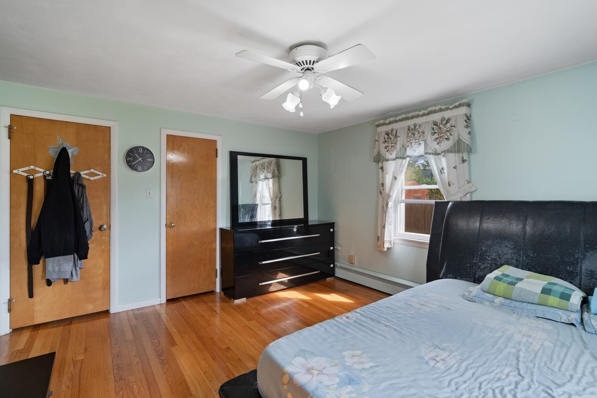 Single Family Residence at 389 Abbott St, Springfield MA 01118, Springfield, photo 10 of 37