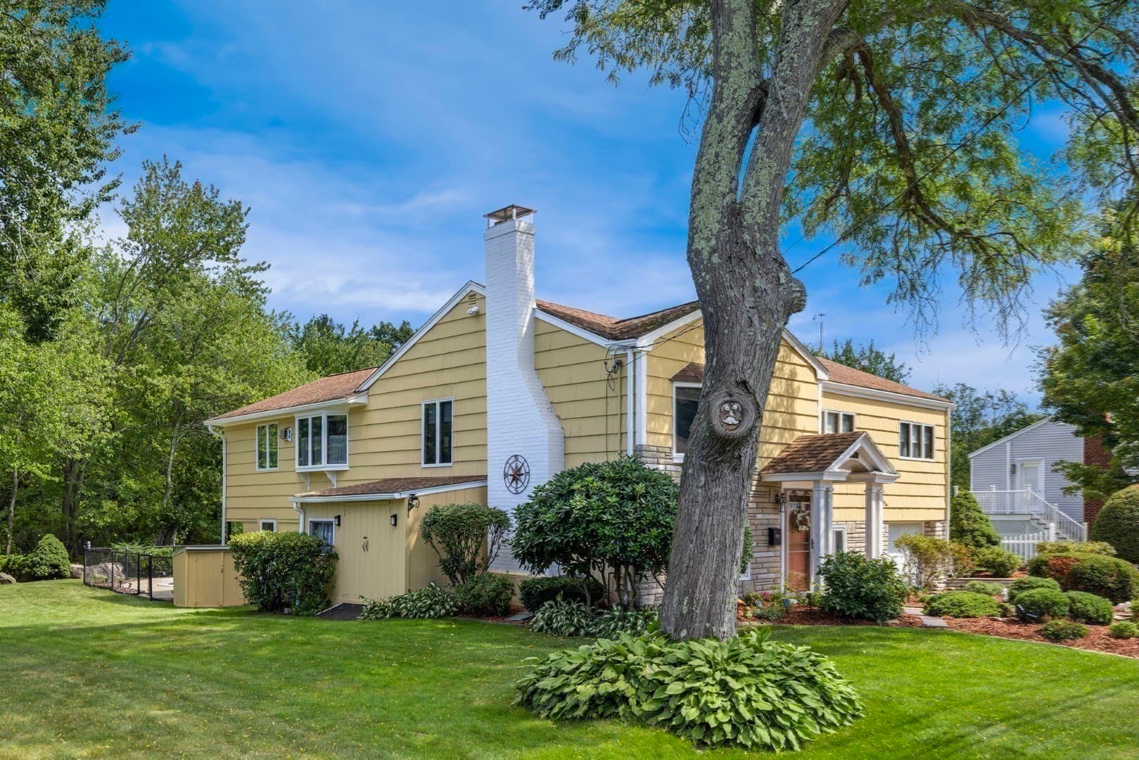 Single Family Residence at 12 Carpenter Road, Lynnfield MA 01940, Lynnfield, photo 5 of 40