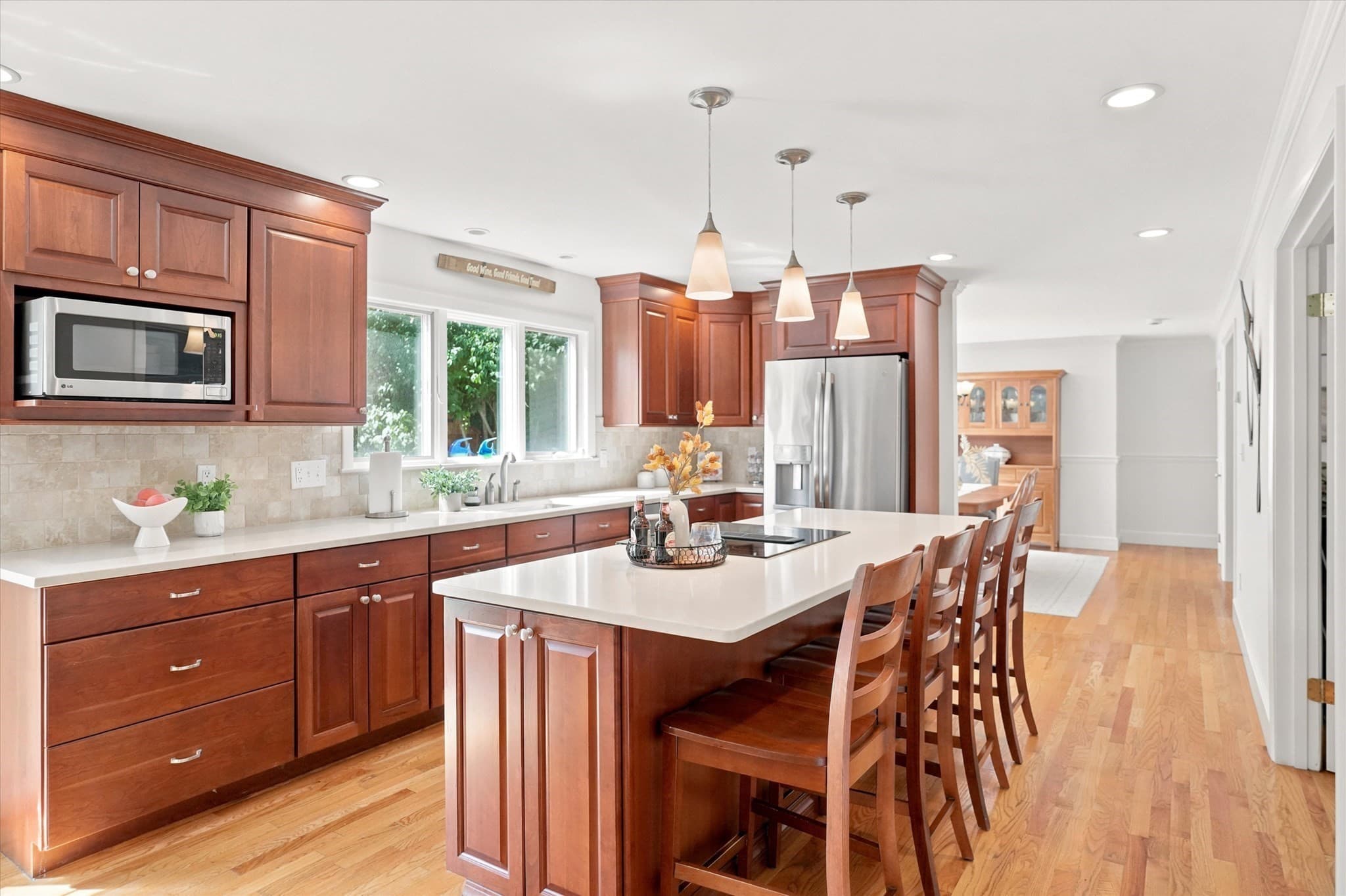 Single Family Residence at 21 Woodbridge Rd, North Andover MA 01845, North Andover, photo 3 of 30