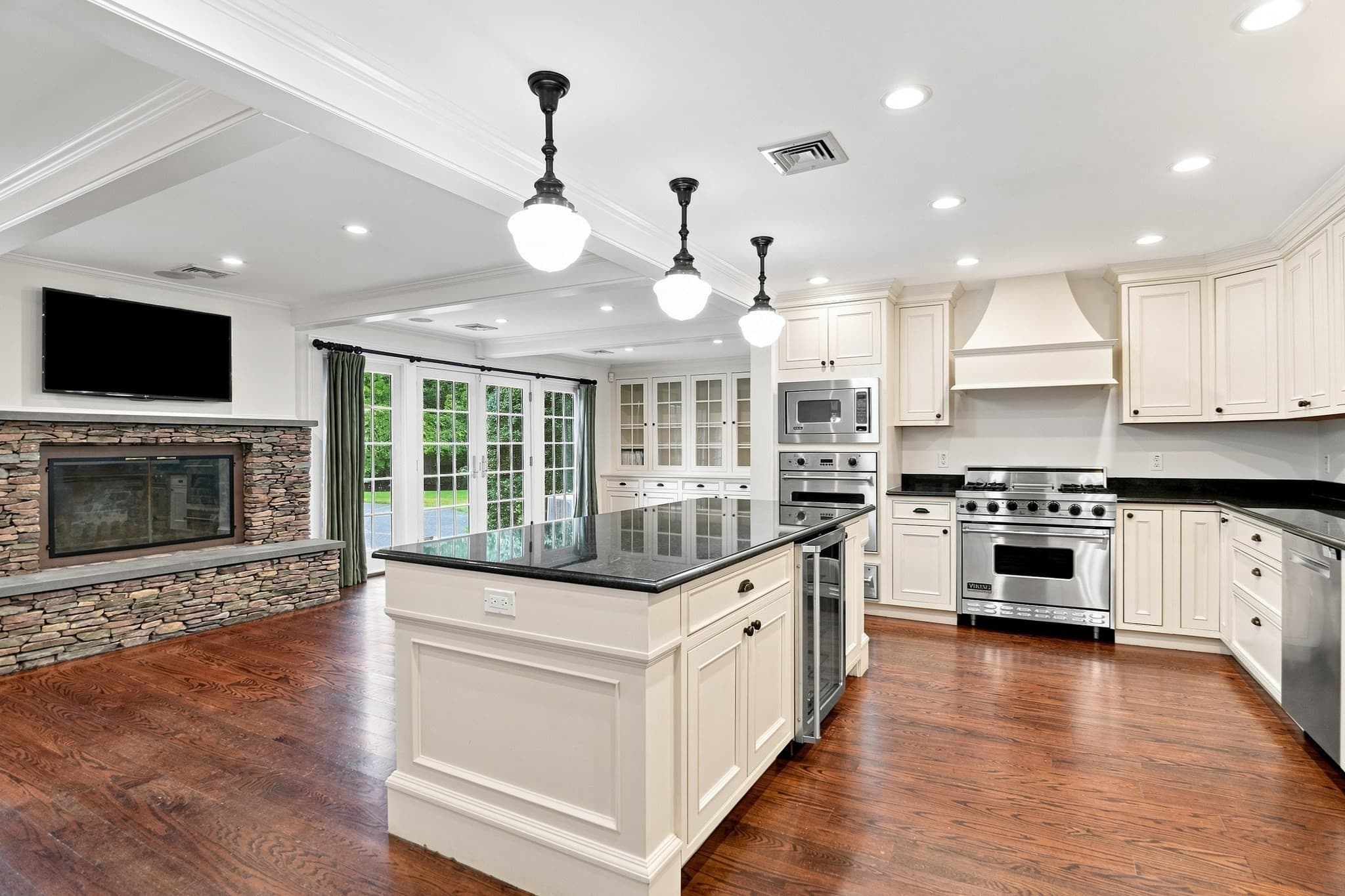 Single Family Residence at 25 Grandview Road, Chelmsford MA 01824, Chelmsford, photo 6 of 41