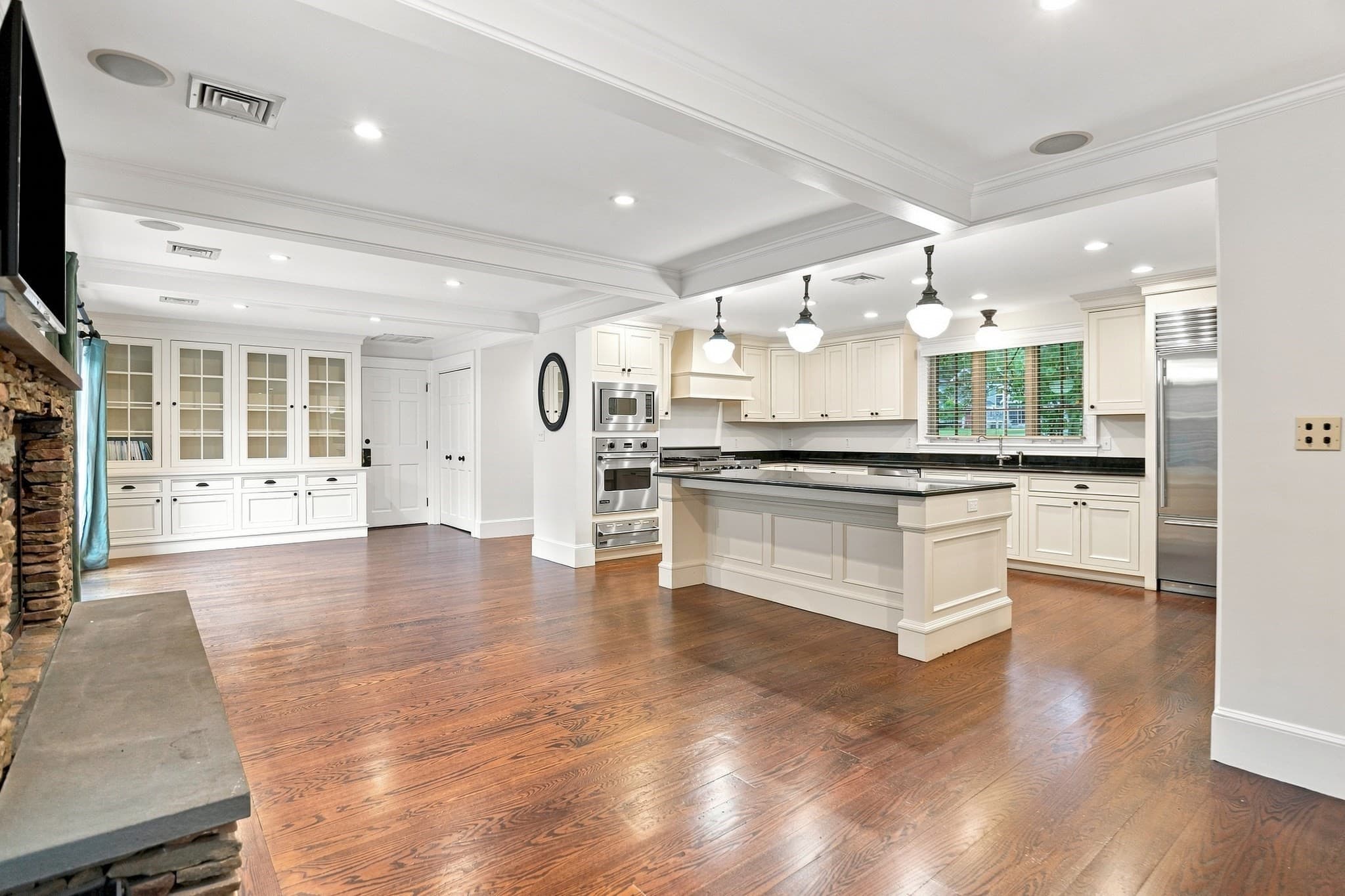 Single Family Residence at 25 Grandview Road, Chelmsford MA 01824, Chelmsford, photo 9 of 41