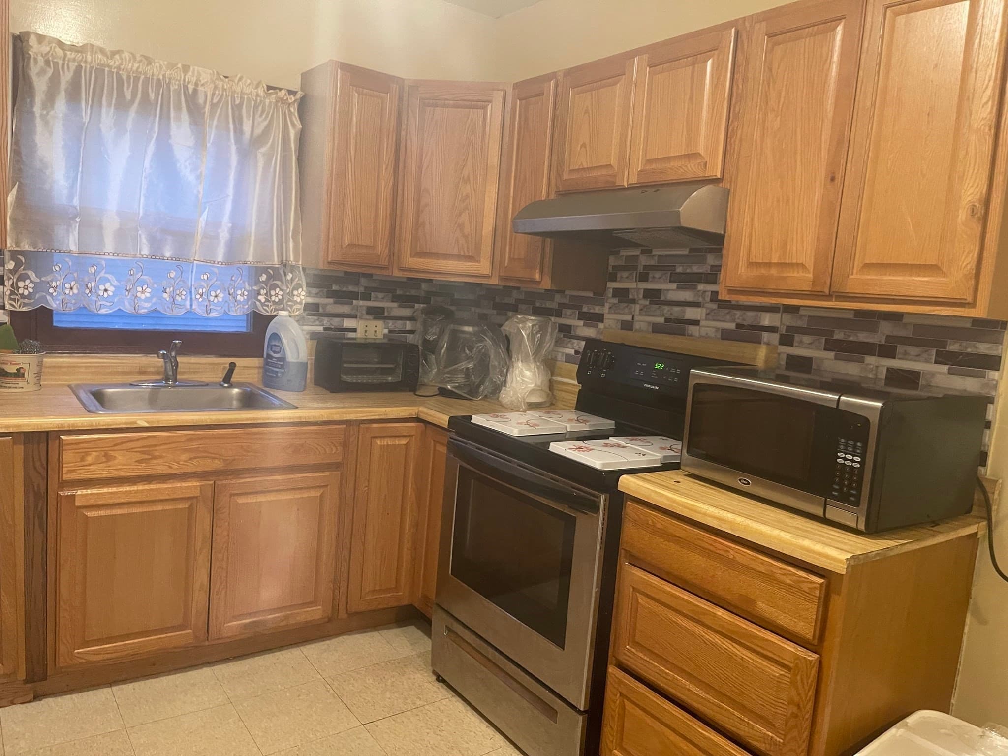 Multi Family at 24 Newbury St, Worcester MA 01609, Worcester, photo 6 of 24