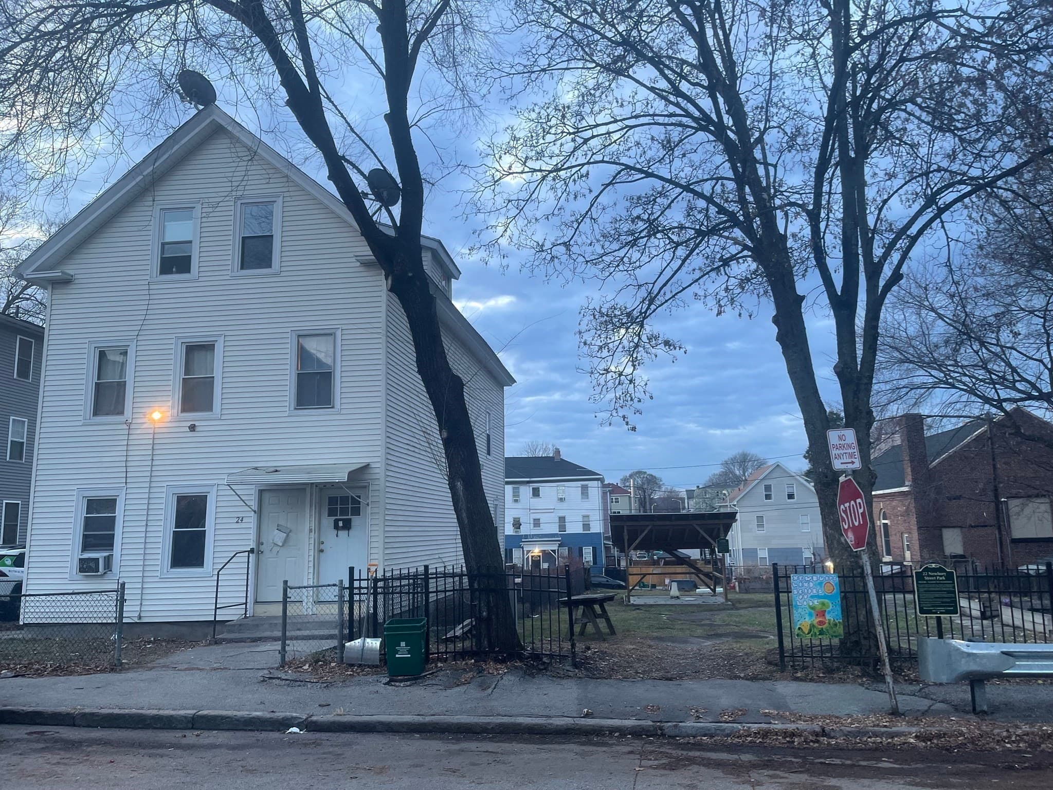 24 Newbury St, Worcester MA 01609