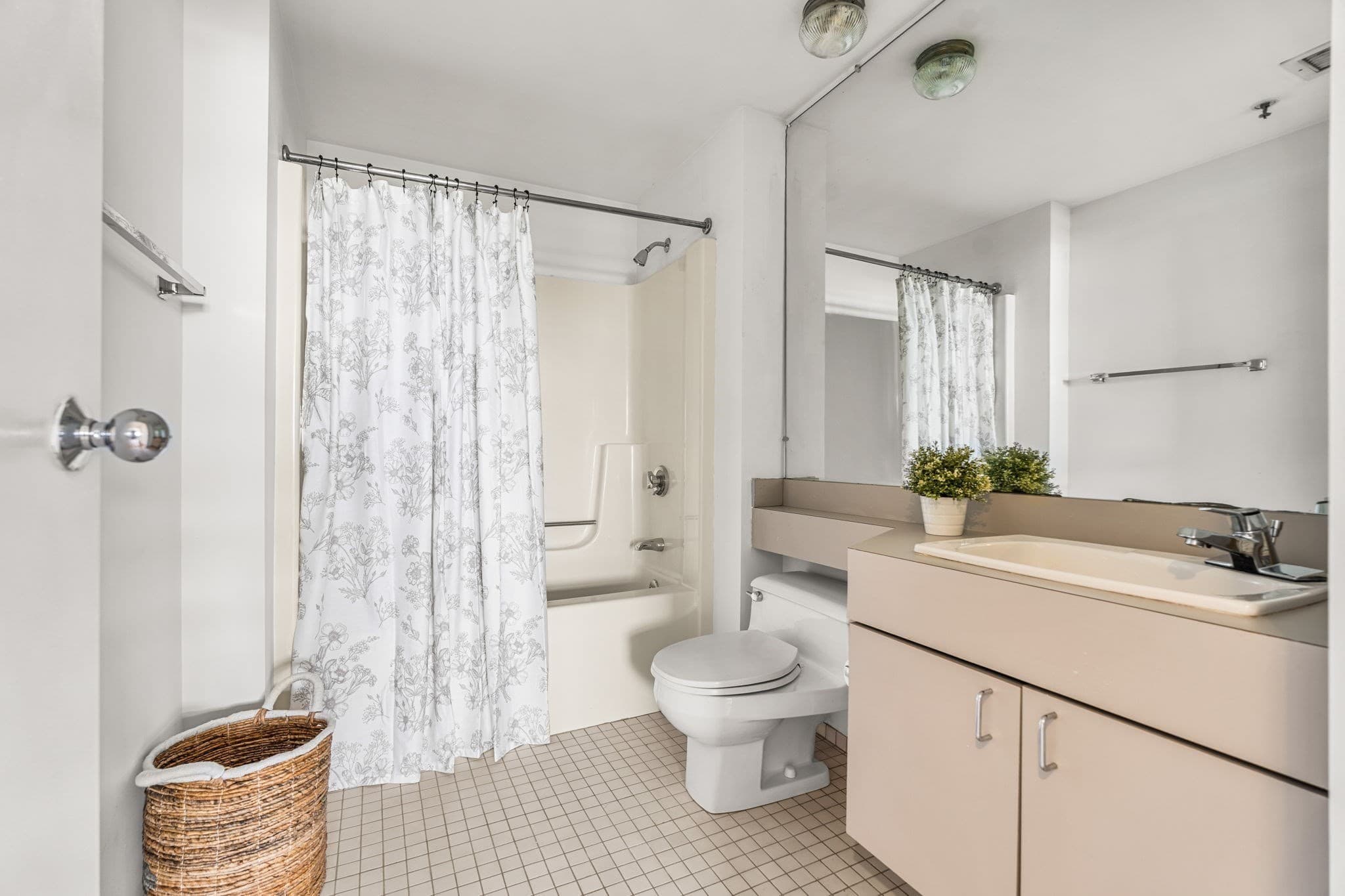 Condominium at 1 Adams St # 706, Quincy MA 02169, Quincy, photo 10 of 20