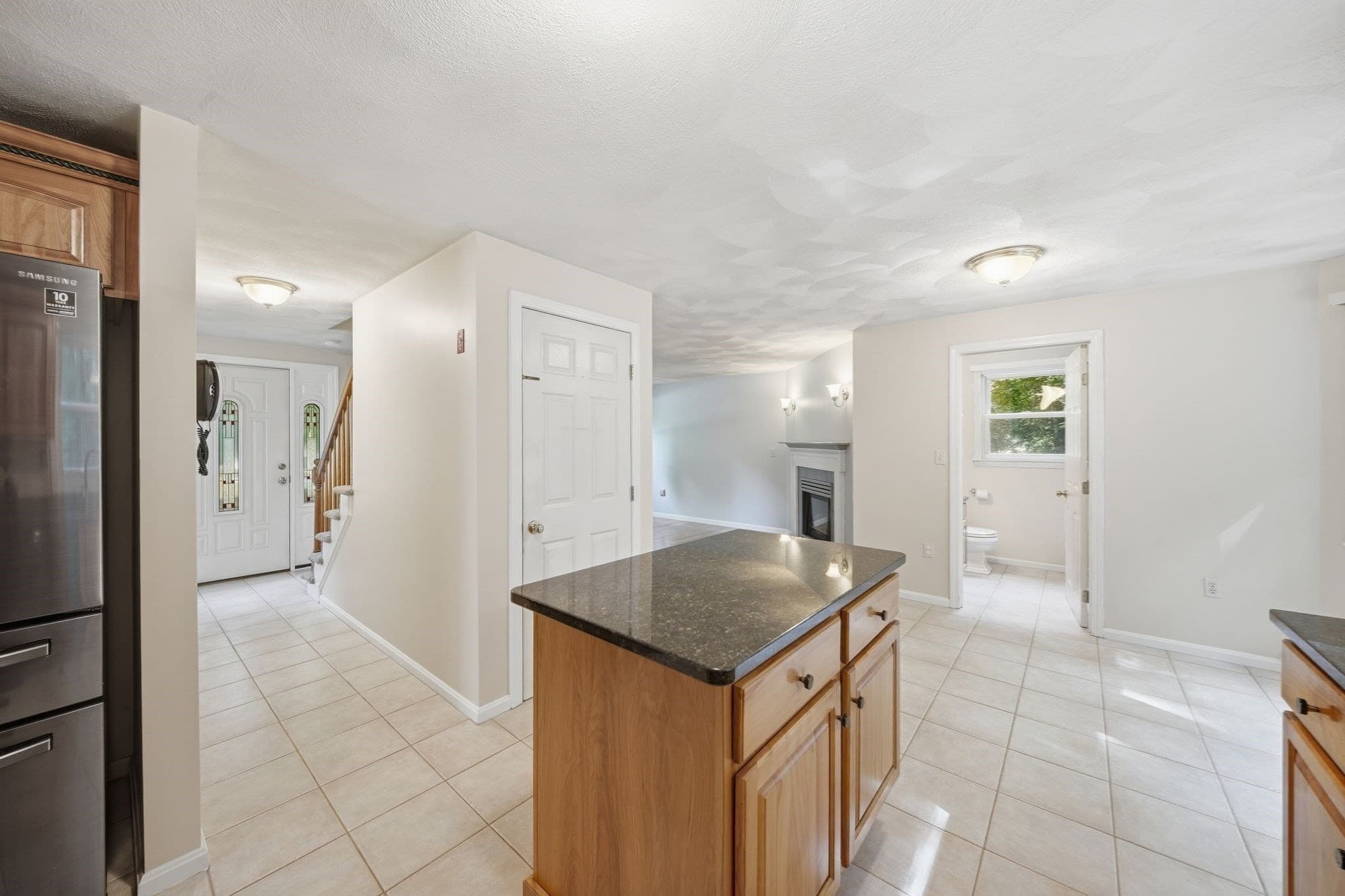Single Family Residence at 131 Federal St, Wilmington MA 01887, Wilmington, photo 4 of 41