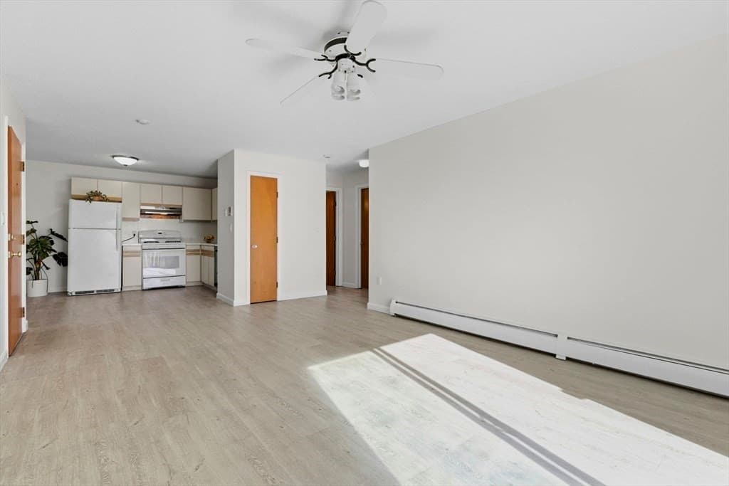 Condominium at 24 Kenmar Dr # 239, Billerica MA 01821, Billerica, photo 7 of 28