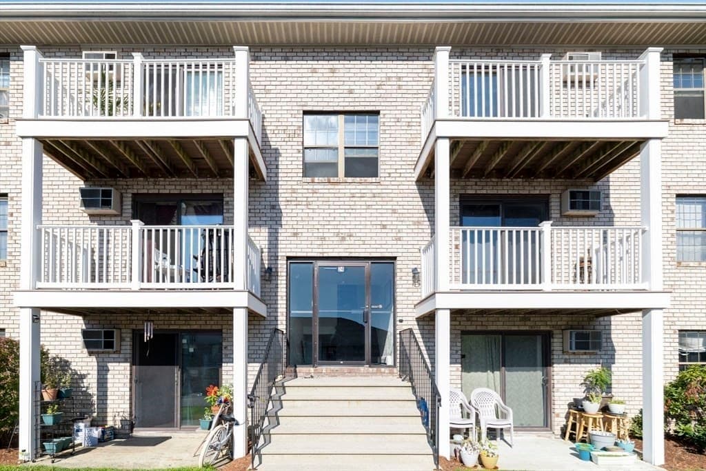 24 Kenmar Dr # 239, Billerica MA 01821