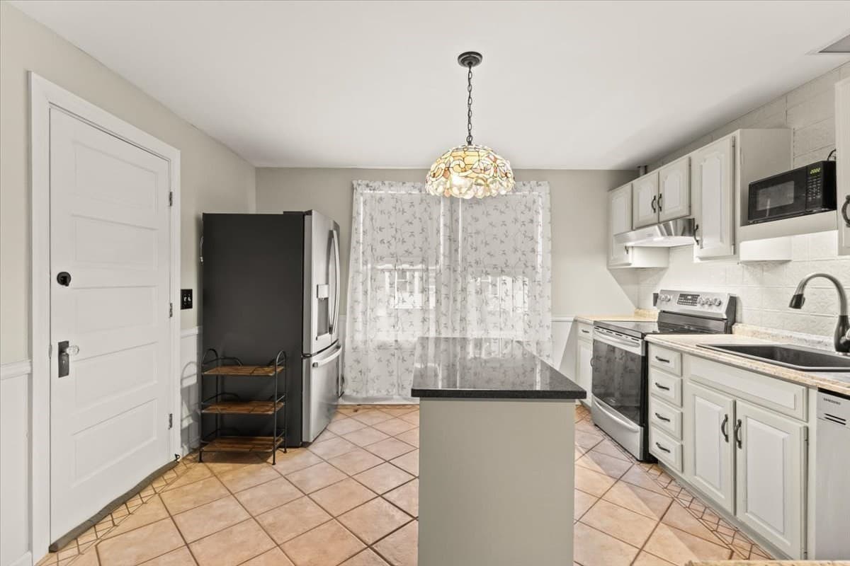 Single Family Residence at 220 Smith St, North Attleboro MA 02760, North Attleboro, photo 22 of 42
