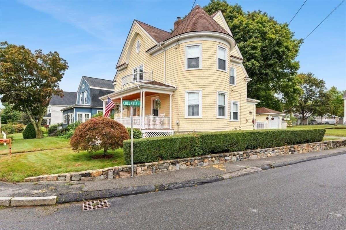 Single Family Residence at 220 Smith St, North Attleboro MA 02760, North Attleboro, photo 3 of 42