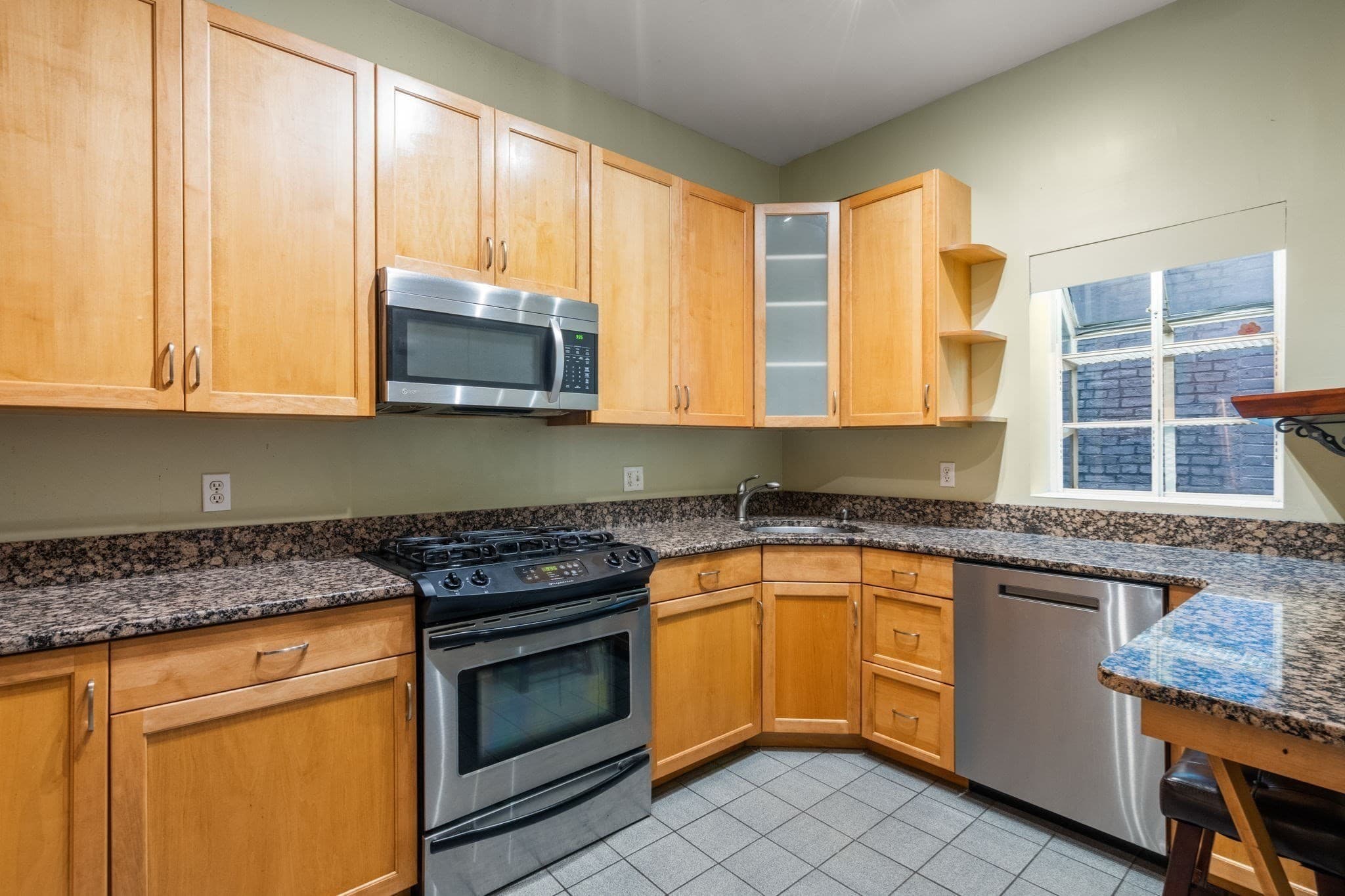 Condominium at 15 Blackwood St # 2, Boston MA 02115, photo 7 of 12
