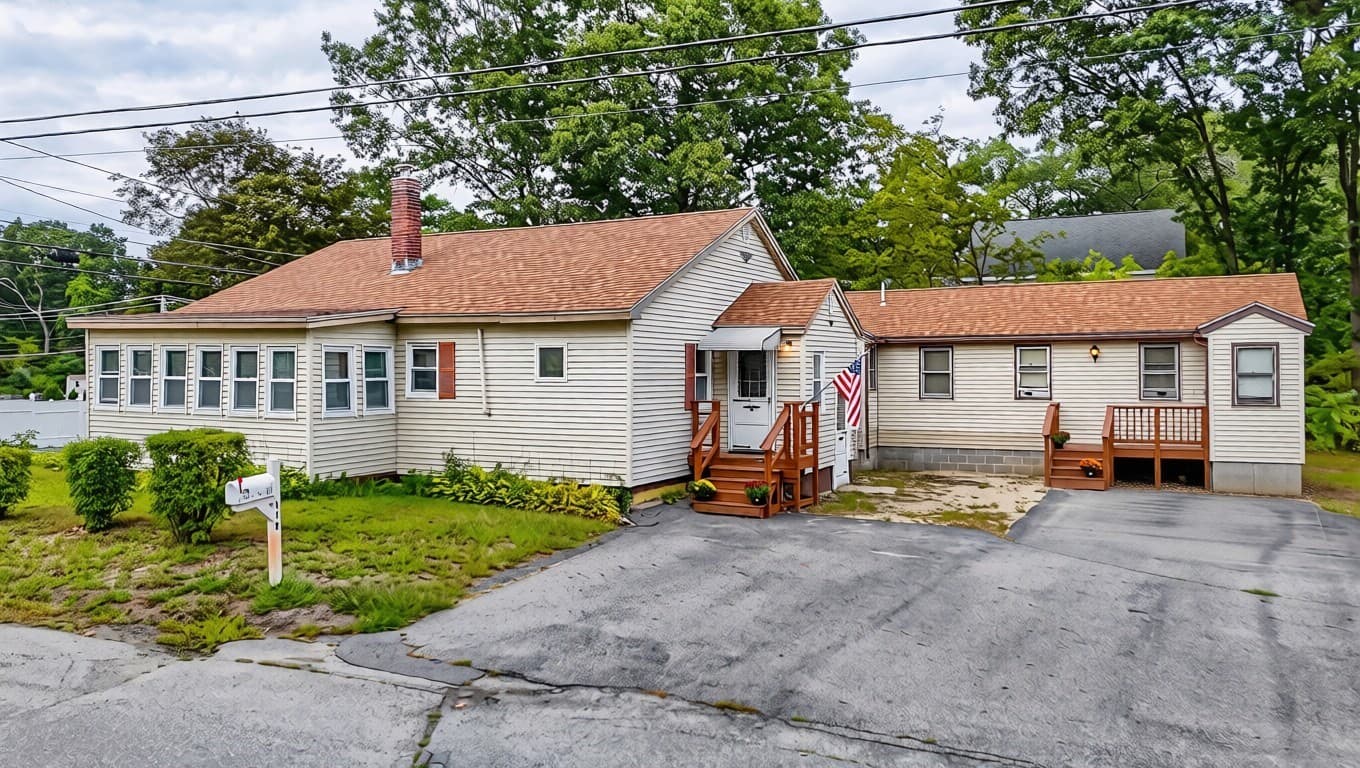 114 Old Meadow Rd, Dracut MA 01826