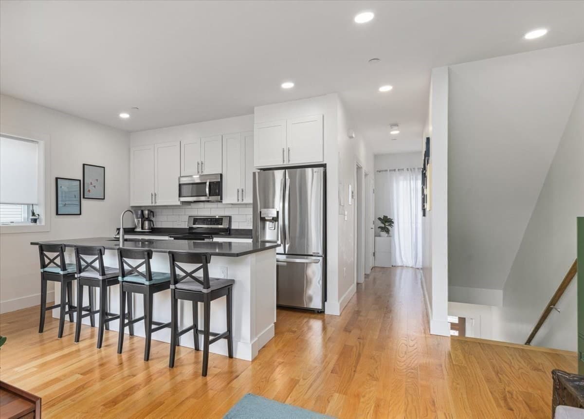 Condominium at 38 Colonial # 2, Boston MA 02124, Boston, photo 6 of 41