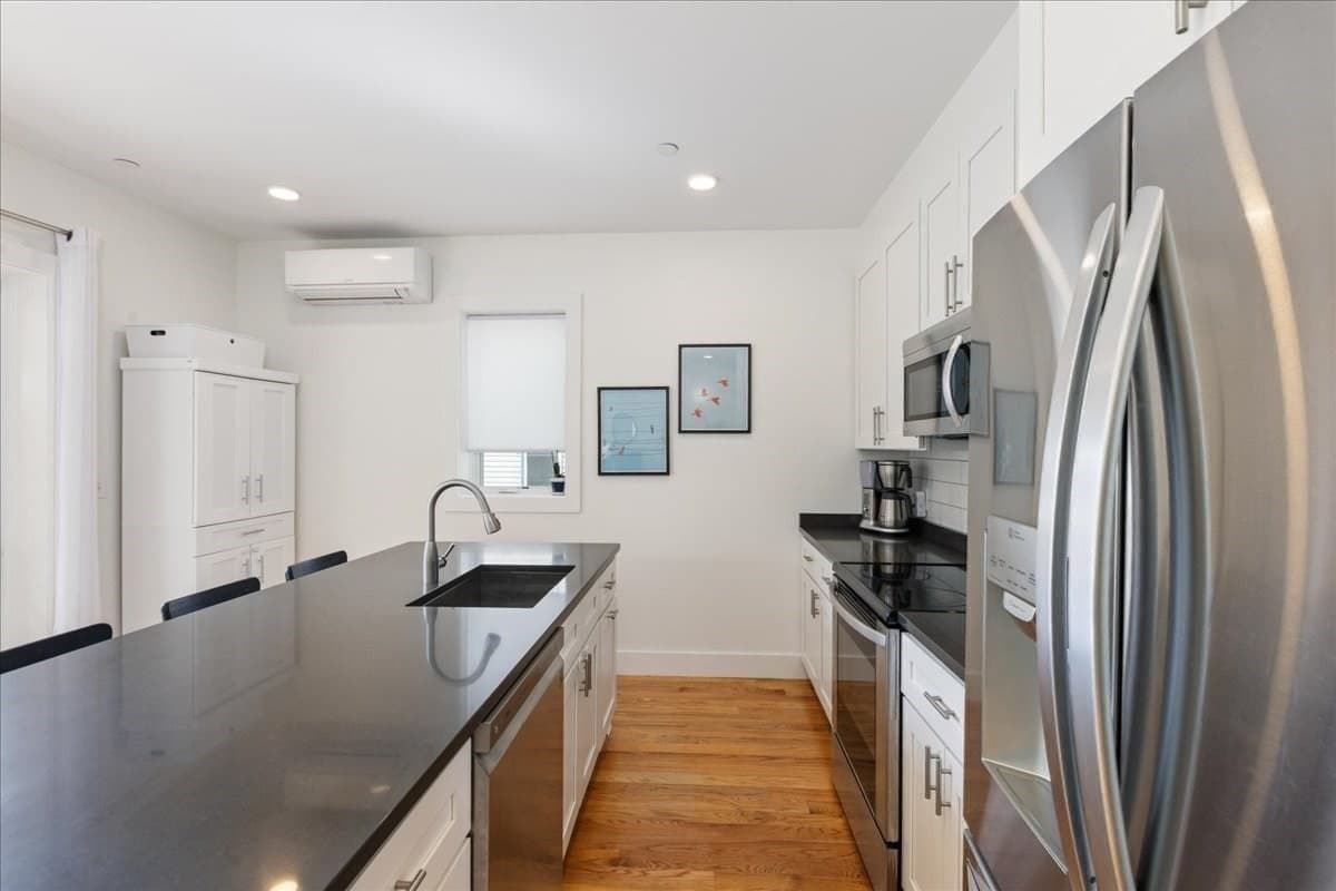 Condominium at 38 Colonial # 2, Boston MA 02124, Boston, photo 9 of 41