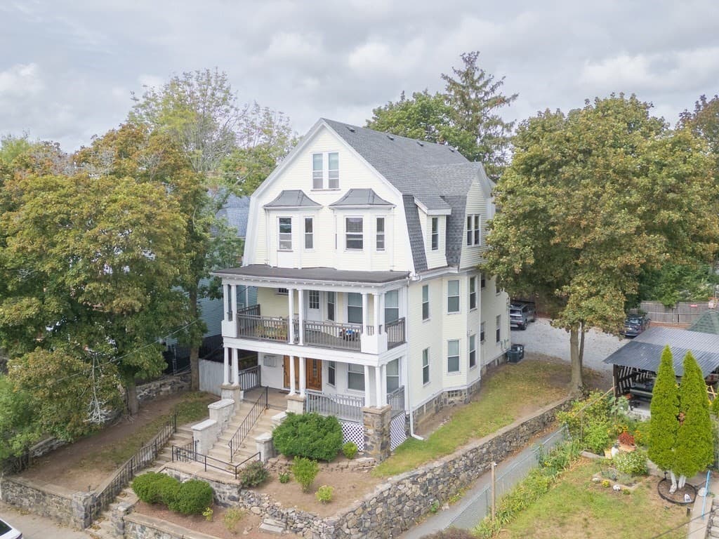 122-124 Beacon Hill Ave # 1, Lynn MA 01902