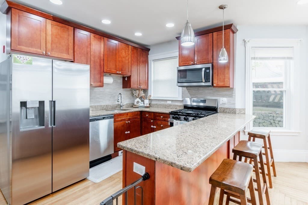 Condominium at 122-124 Beacon Hill Ave # 1, Lynn MA 01902, Lynn, photo 11 of 29