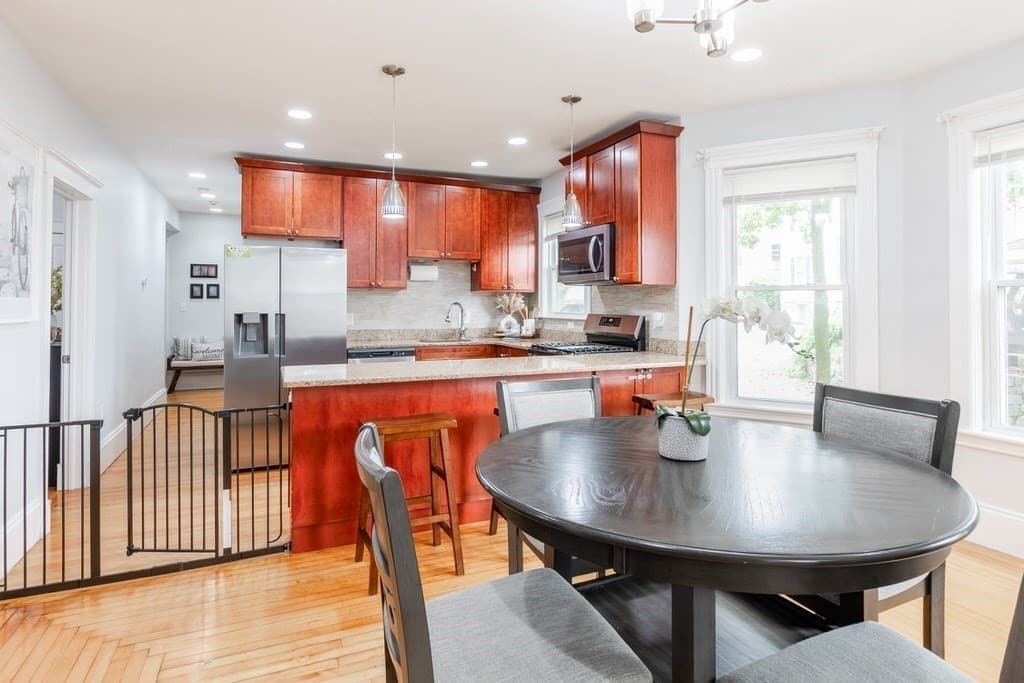 Condominium at 122-124 Beacon Hill Ave # 1, Lynn MA 01902, Lynn, photo 8 of 29