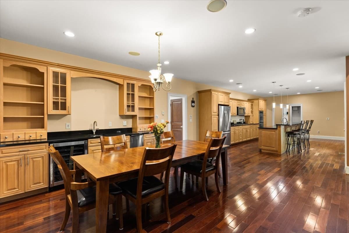 Single Family Residence at 8 Rockmeadow Drive, East Bridgewater MA 02333, East Bridgewater, photo 12 of 42