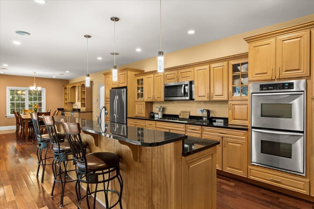 Single Family Residence at 8 Rockmeadow Drive, East Bridgewater MA 02333, East Bridgewater, photo 3 of 42