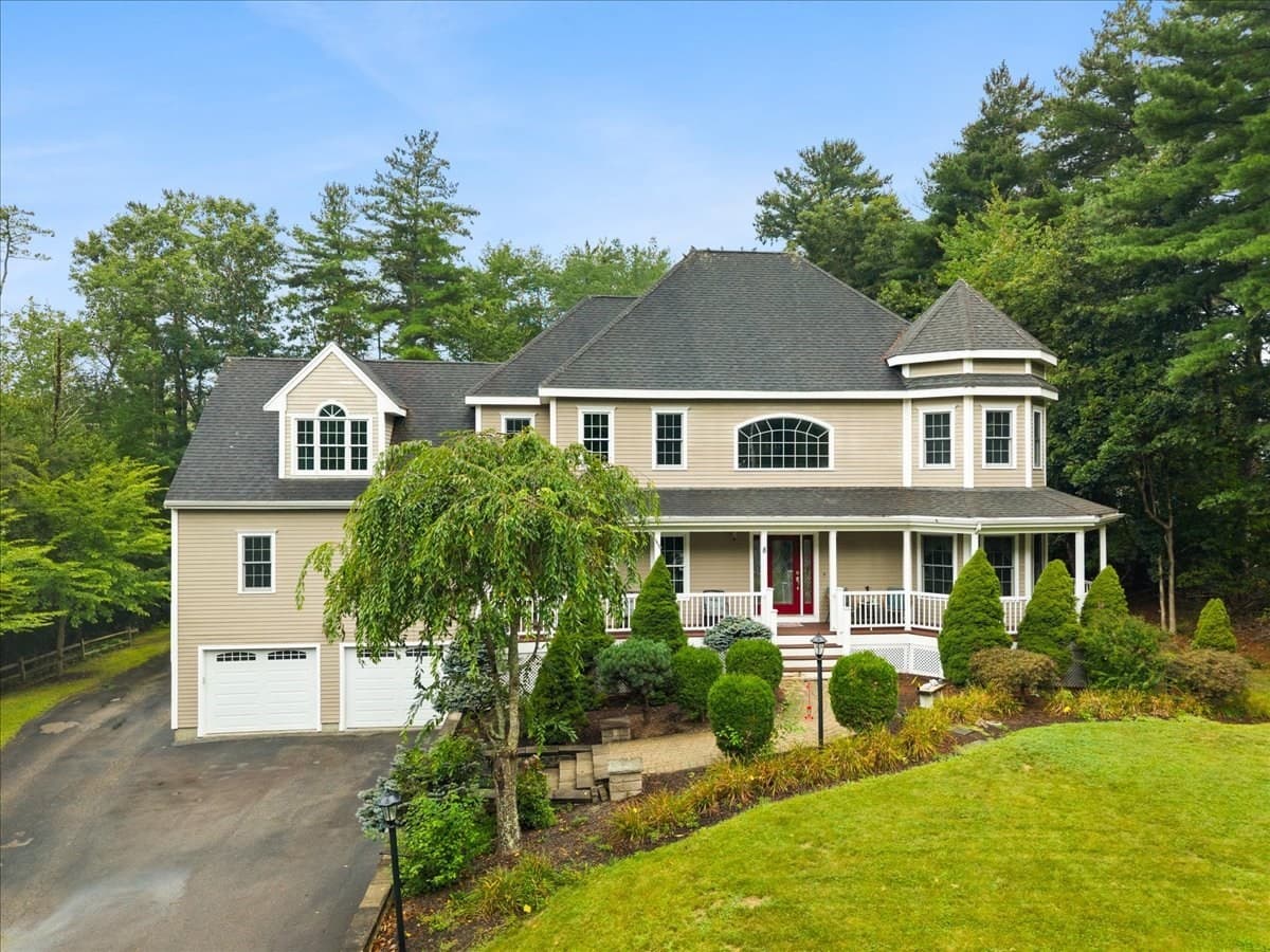 8 Rockmeadow Drive, East Bridgewater MA 02333