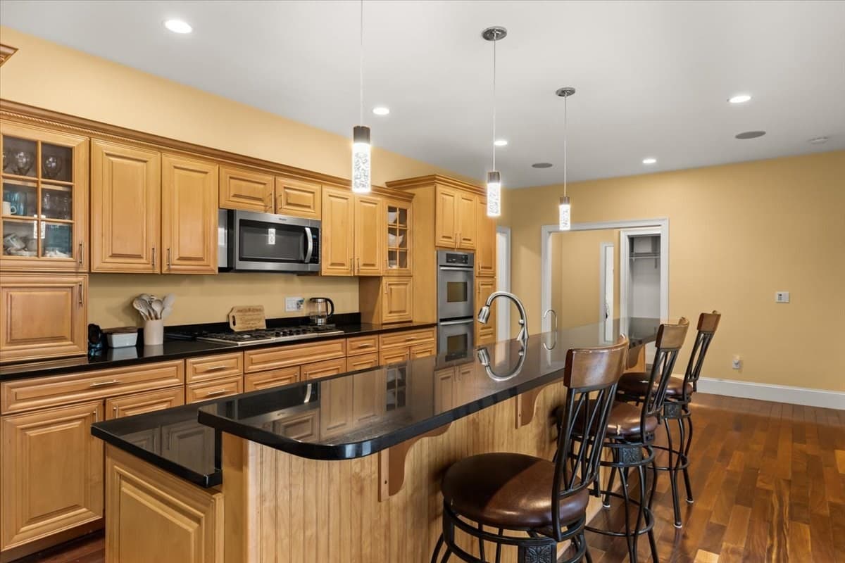 Single Family Residence at 8 Rockmeadow Drive, East Bridgewater MA 02333, East Bridgewater, photo 5 of 42