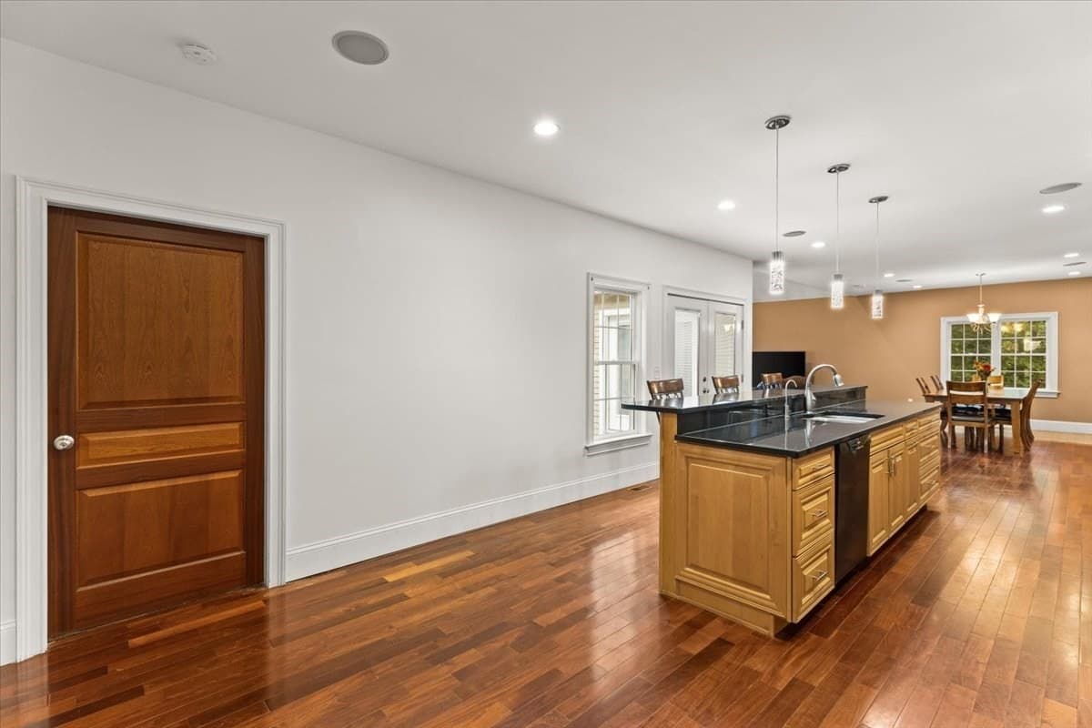 Single Family Residence at 8 Rockmeadow Drive, East Bridgewater MA 02333, East Bridgewater, photo 9 of 42