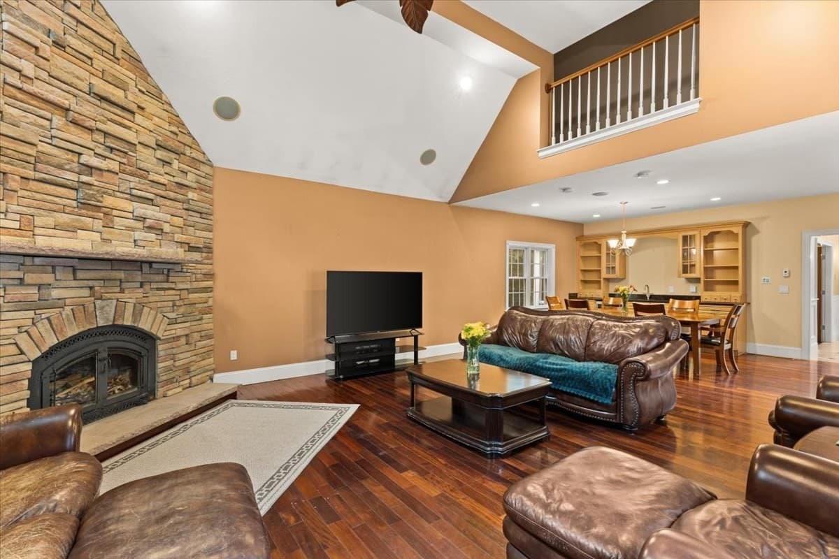 Single Family Residence at 8 Rockmeadow Drive, East Bridgewater MA 02333, East Bridgewater, photo 10 of 42