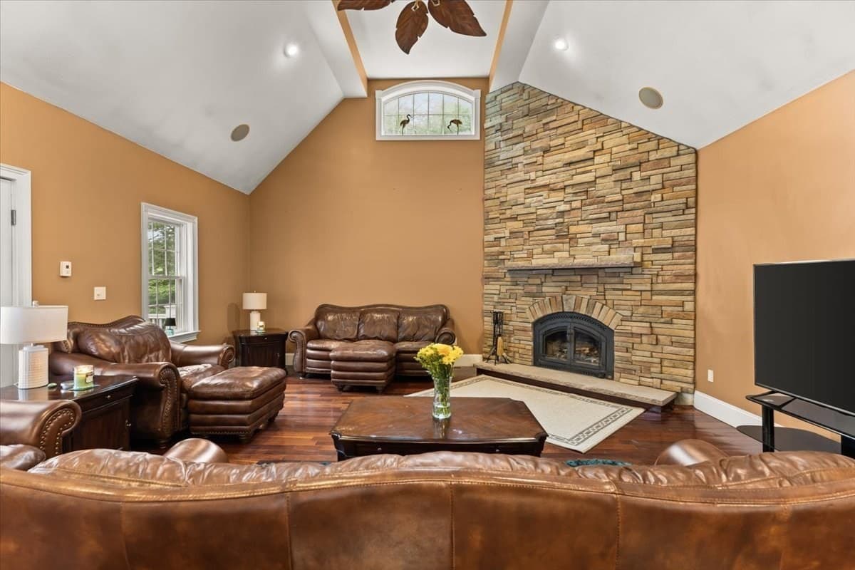 Single Family Residence at 8 Rockmeadow Drive, East Bridgewater MA 02333, East Bridgewater, photo 14 of 42