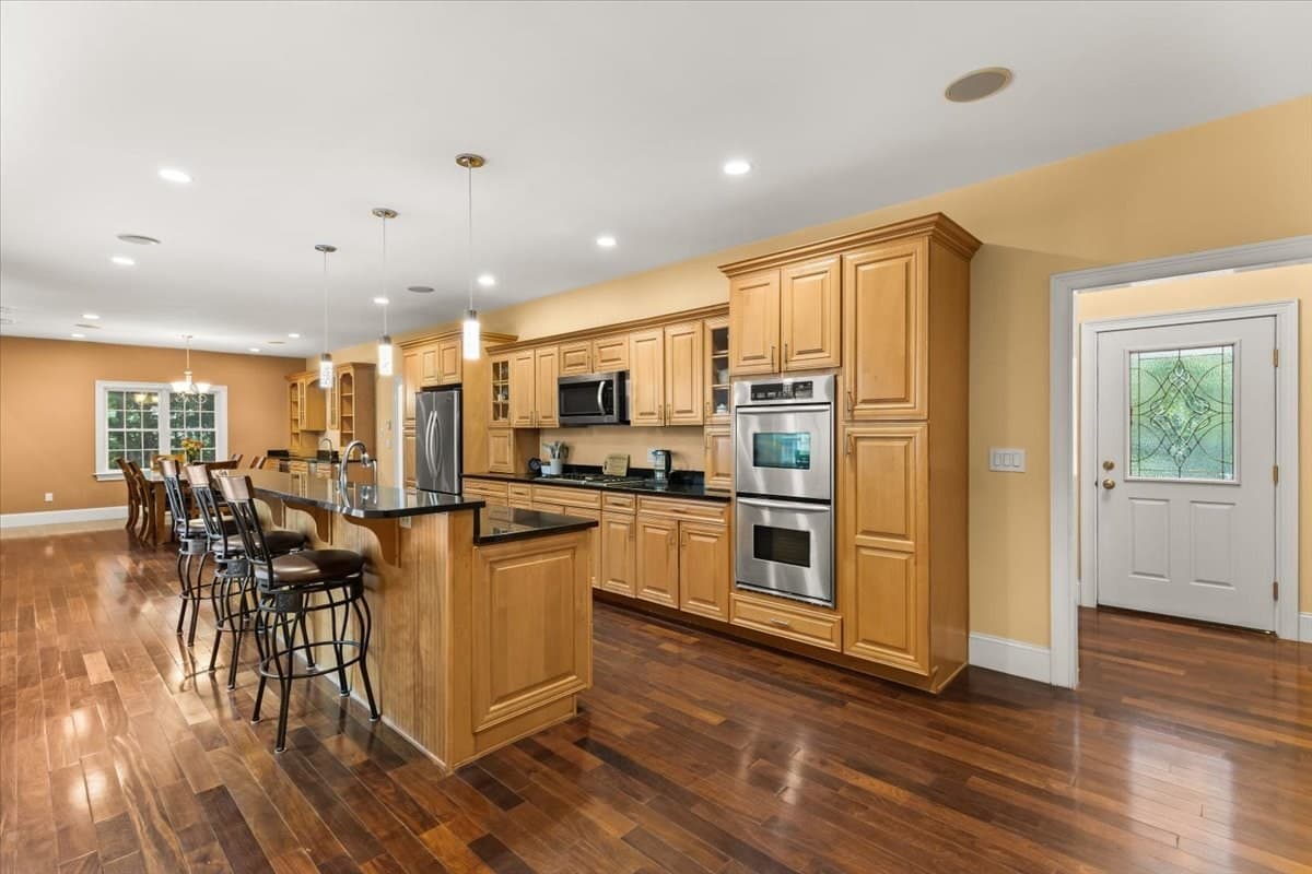 Single Family Residence at 8 Rockmeadow Drive, East Bridgewater MA 02333, East Bridgewater, photo 4 of 42