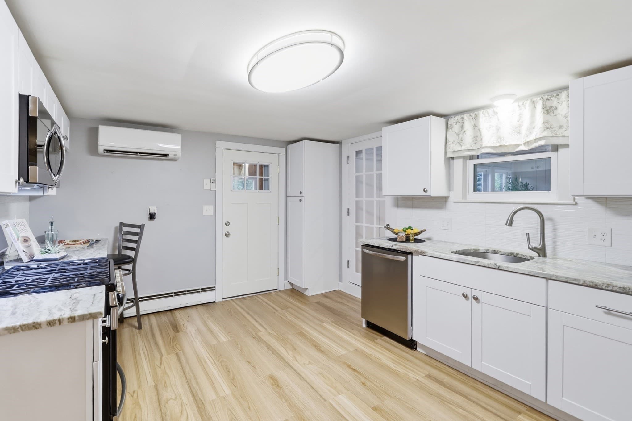 Single Family Residence at 60 Bellflower Rd, Billerica MA 01821, photo 15 of 42