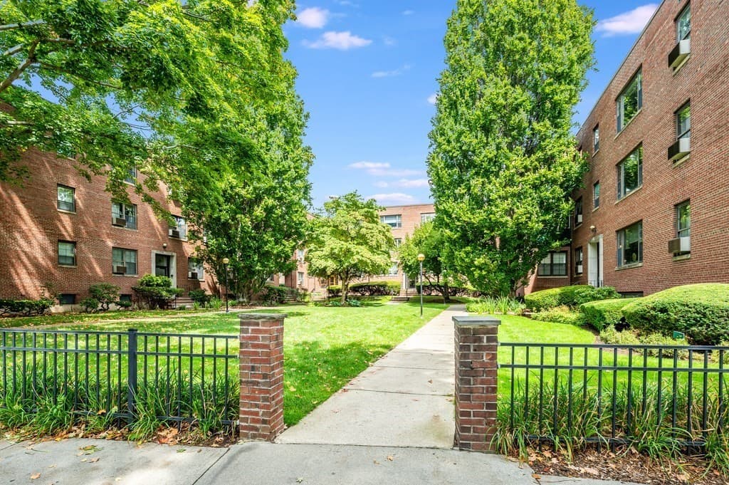 Condominium at 55 Harvard Ave # 6, Brookline MA 02446, Brookline, photo 2 of 25