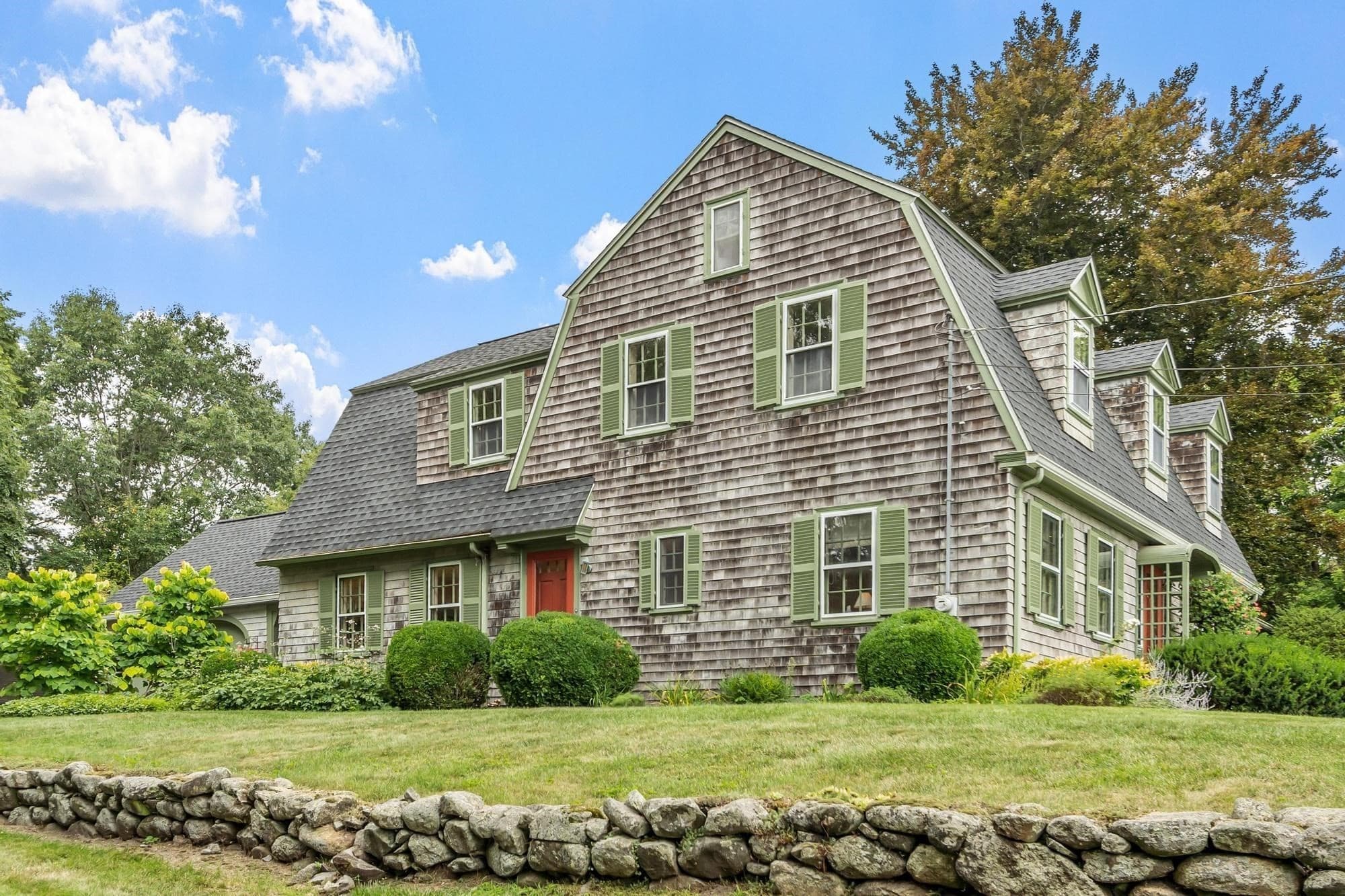 Single Family Residence at 36 Haggetts Pond Rd, Andover MA 01810, photo 2 of 42