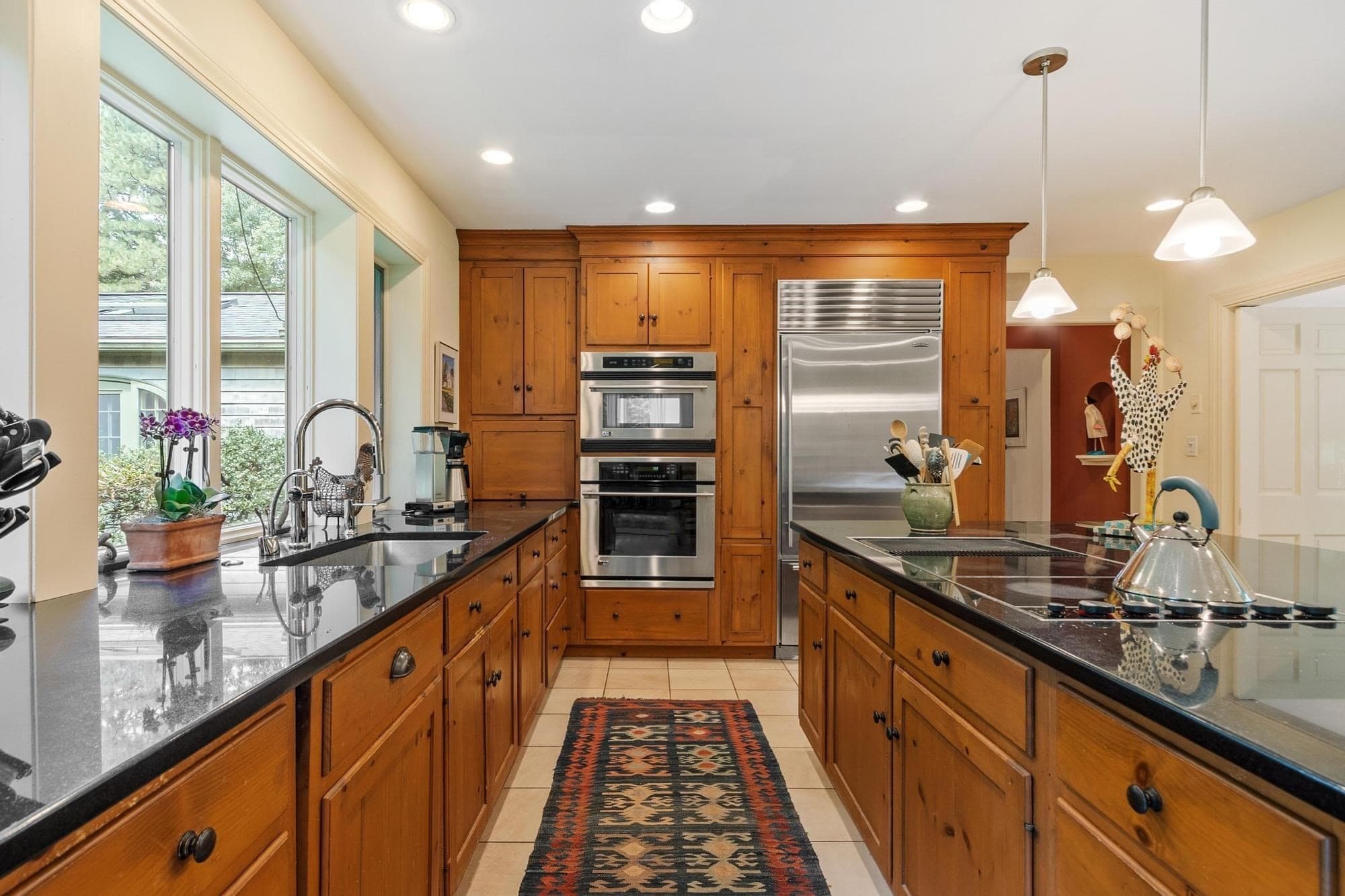 Single Family Residence at 36 Haggetts Pond Rd, Andover MA 01810, photo 9 of 42