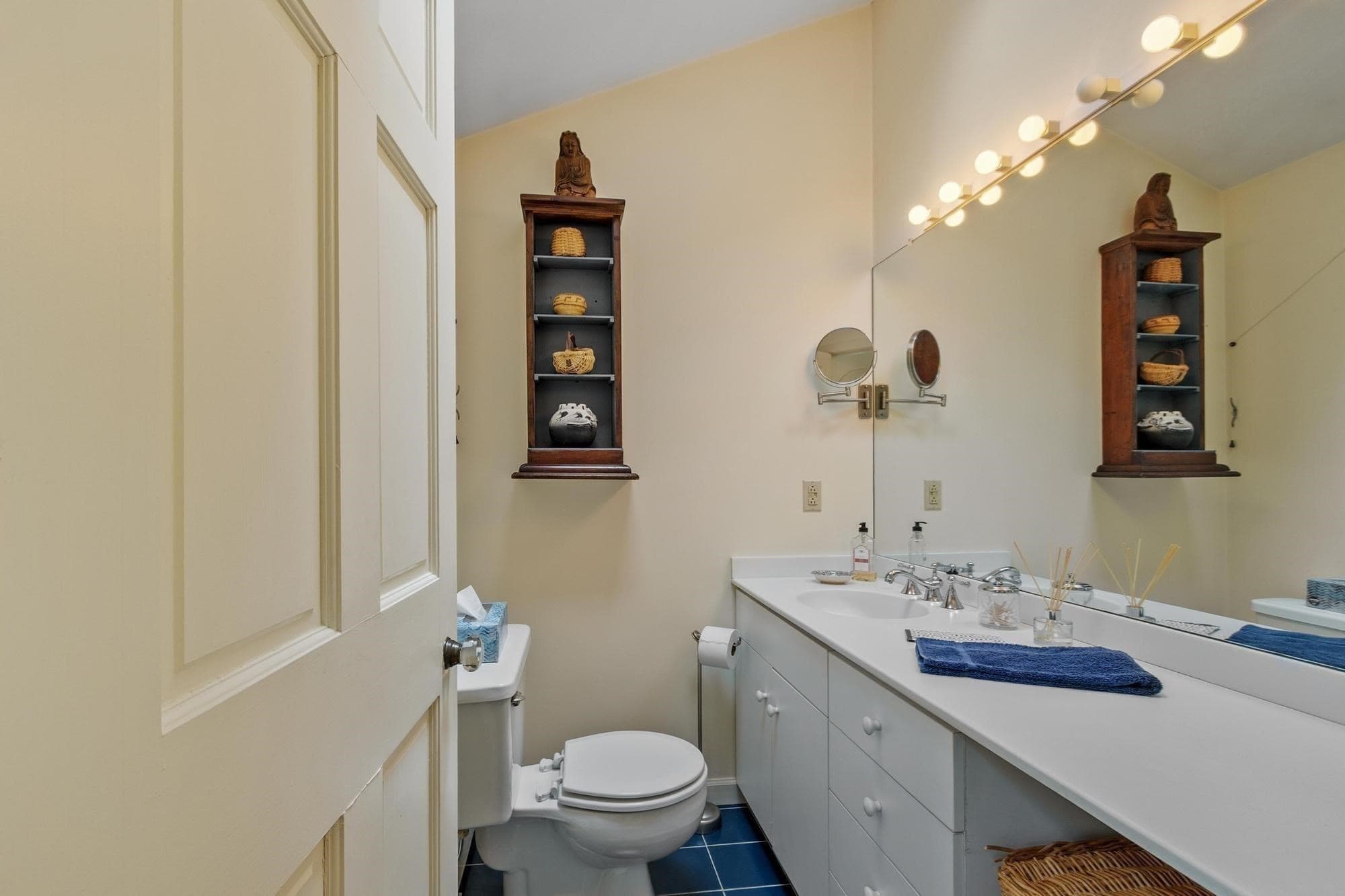 Single Family Residence at 36 Haggetts Pond Rd, Andover MA 01810, photo 19 of 42