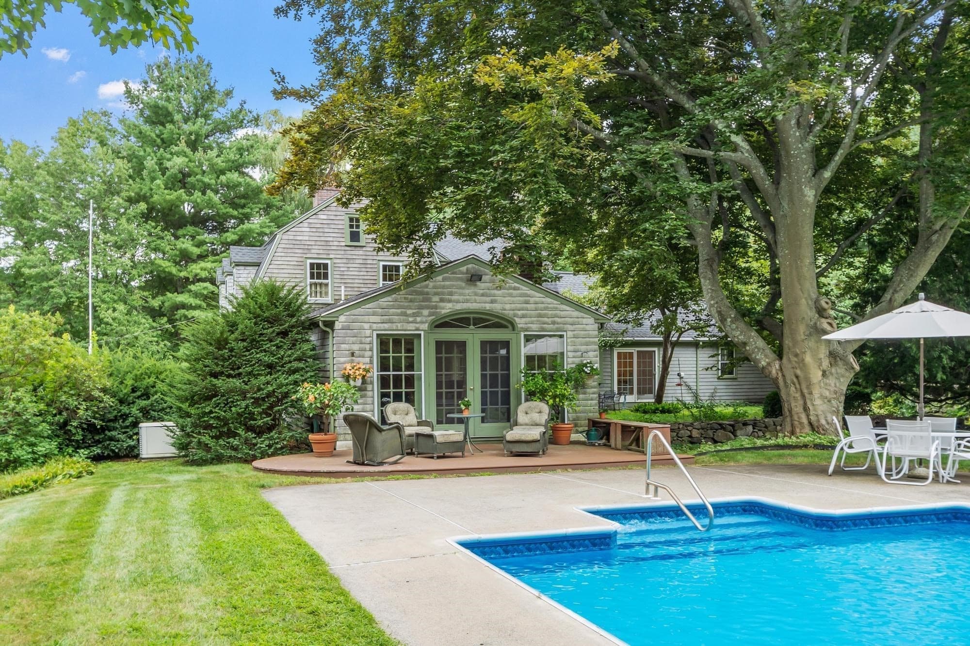 Single Family Residence at 36 Haggetts Pond Rd, Andover MA 01810, photo 4 of 42