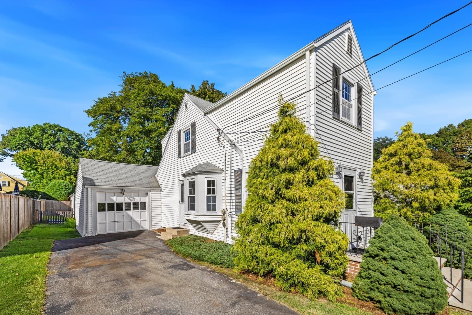Single Family Residence at 4 Stanton Road, Stoneham MA 02180, Stoneham, photo 2 of 42
