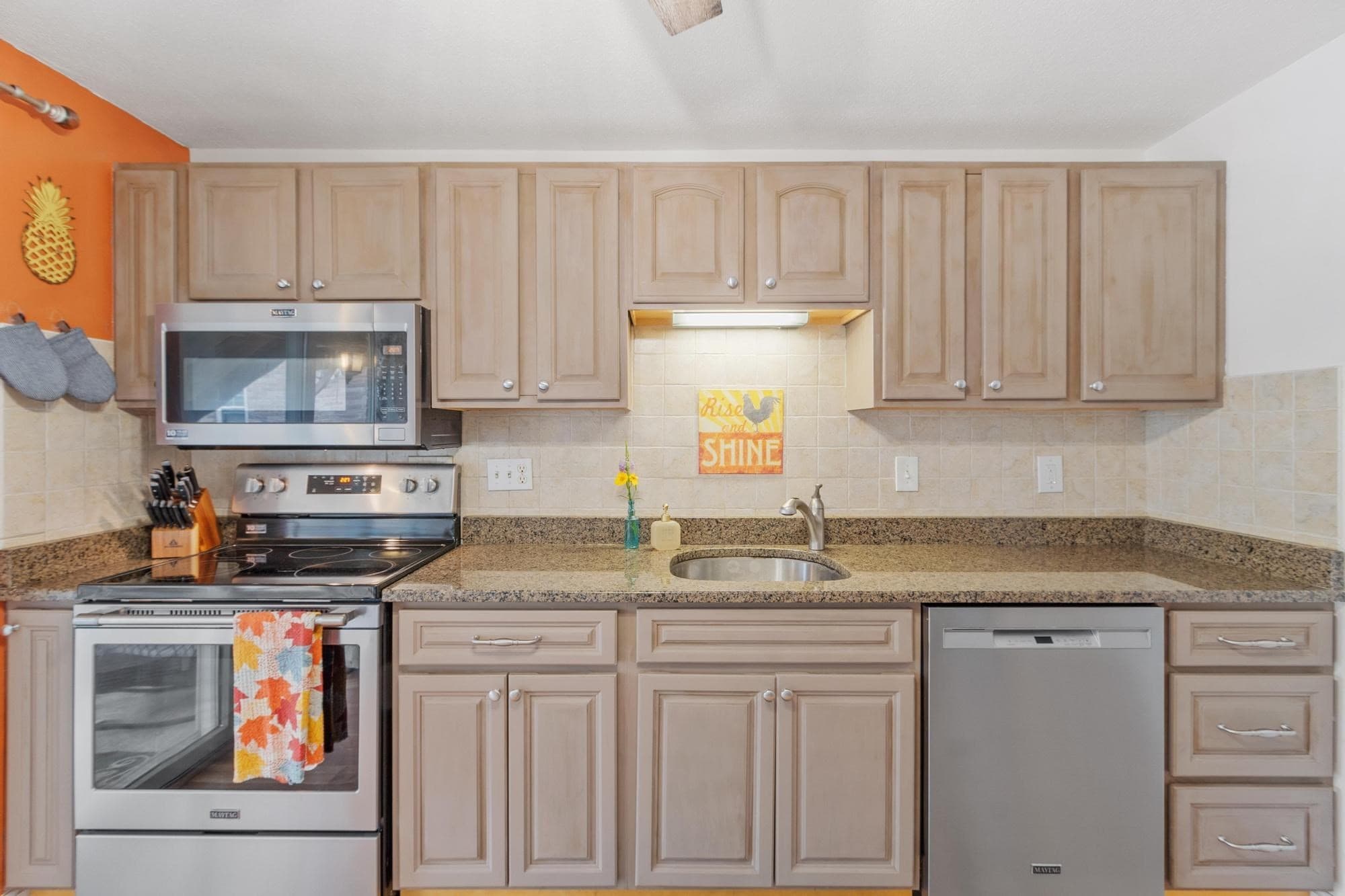 Condominium at 20B Washington Park Dr # 6, Andover MA 01810, Andover, photo 7 of 24