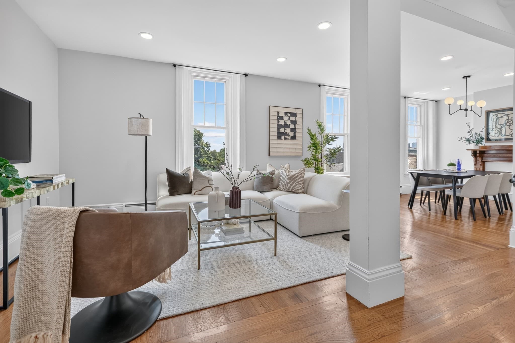 Condominium at 44 Beacon St # 4, Chelsea MA 02150, Chelsea, photo 2 of 11