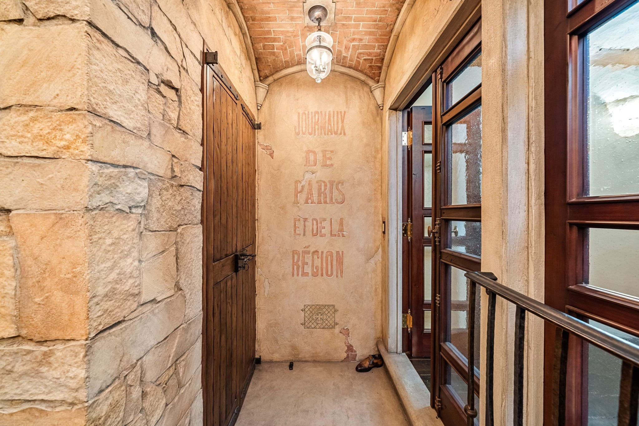 Condominium at 359 Beacon Street # 2, Boston MA 02116, photo 18 of 36