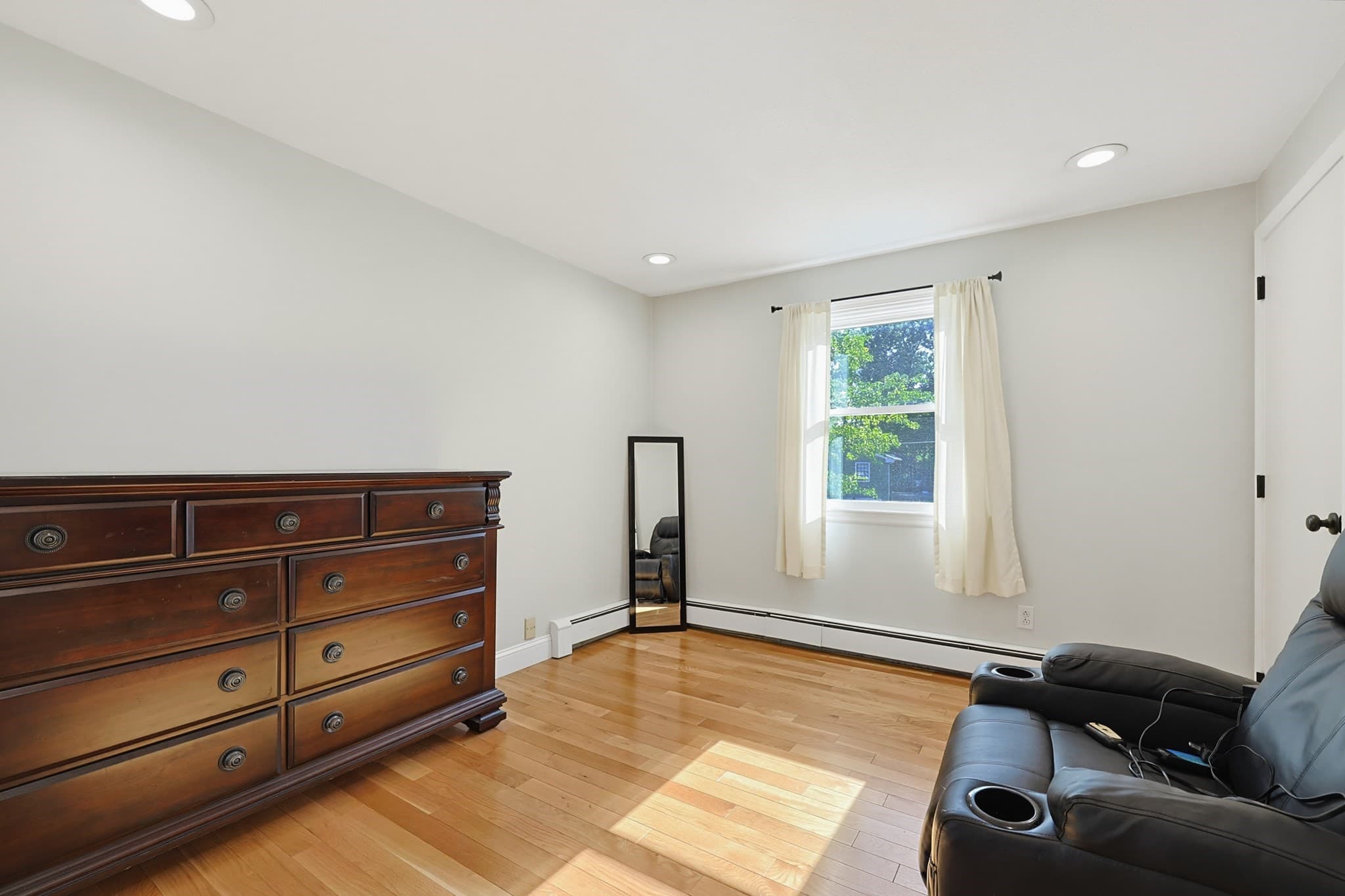 Single Family Residence at 1 Garrison Dr, Plainville MA 02762, Plainville, photo 24 of 35