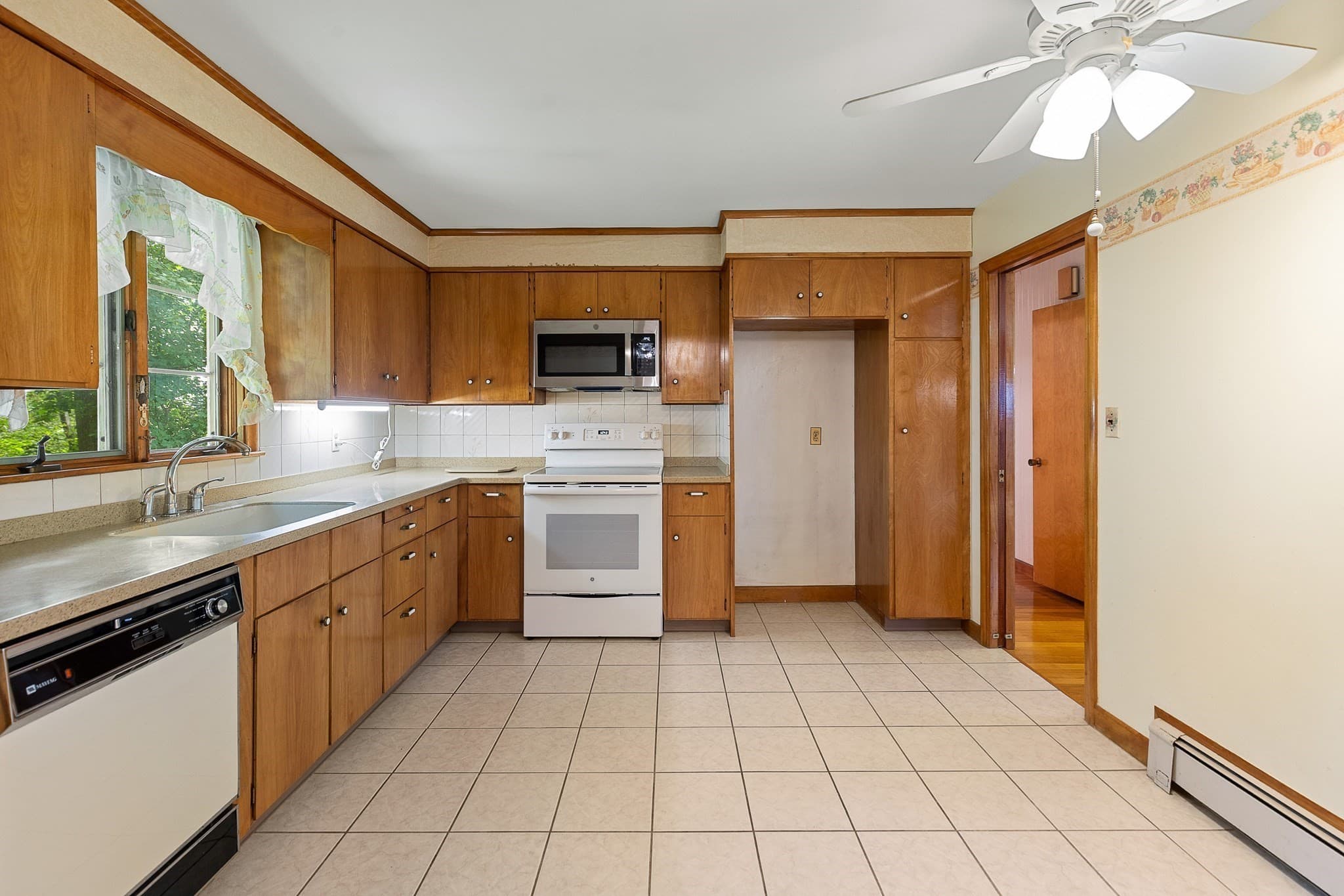 Single Family Residence at 149 Palfrey St, Watertown MA 02472, Watertown, photo 9 of 37