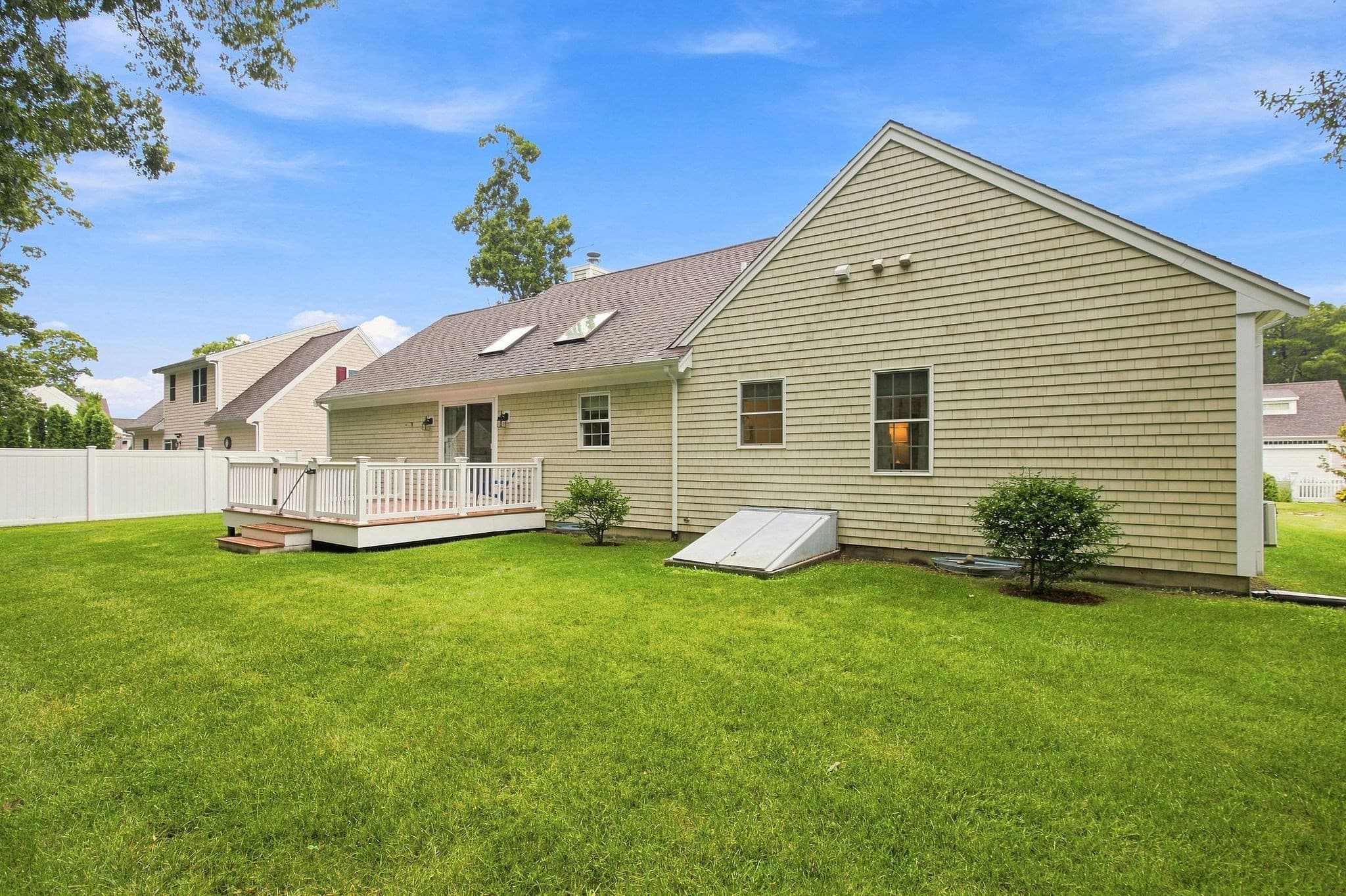 Single Family Residence at 40 Settlers Ln, Barnstable MA 02601, Barnstable, photo 6 of 41