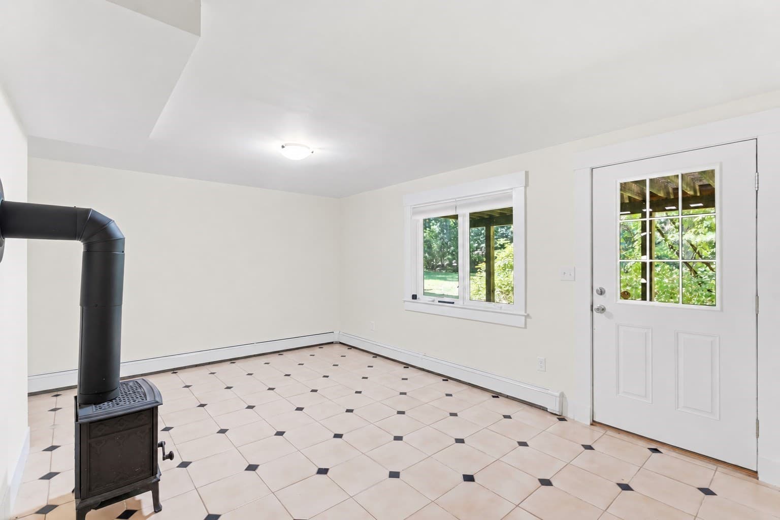 Condominium at 13 Bates Ln # 13, Westford MA 01886, Westford, photo 27 of 33