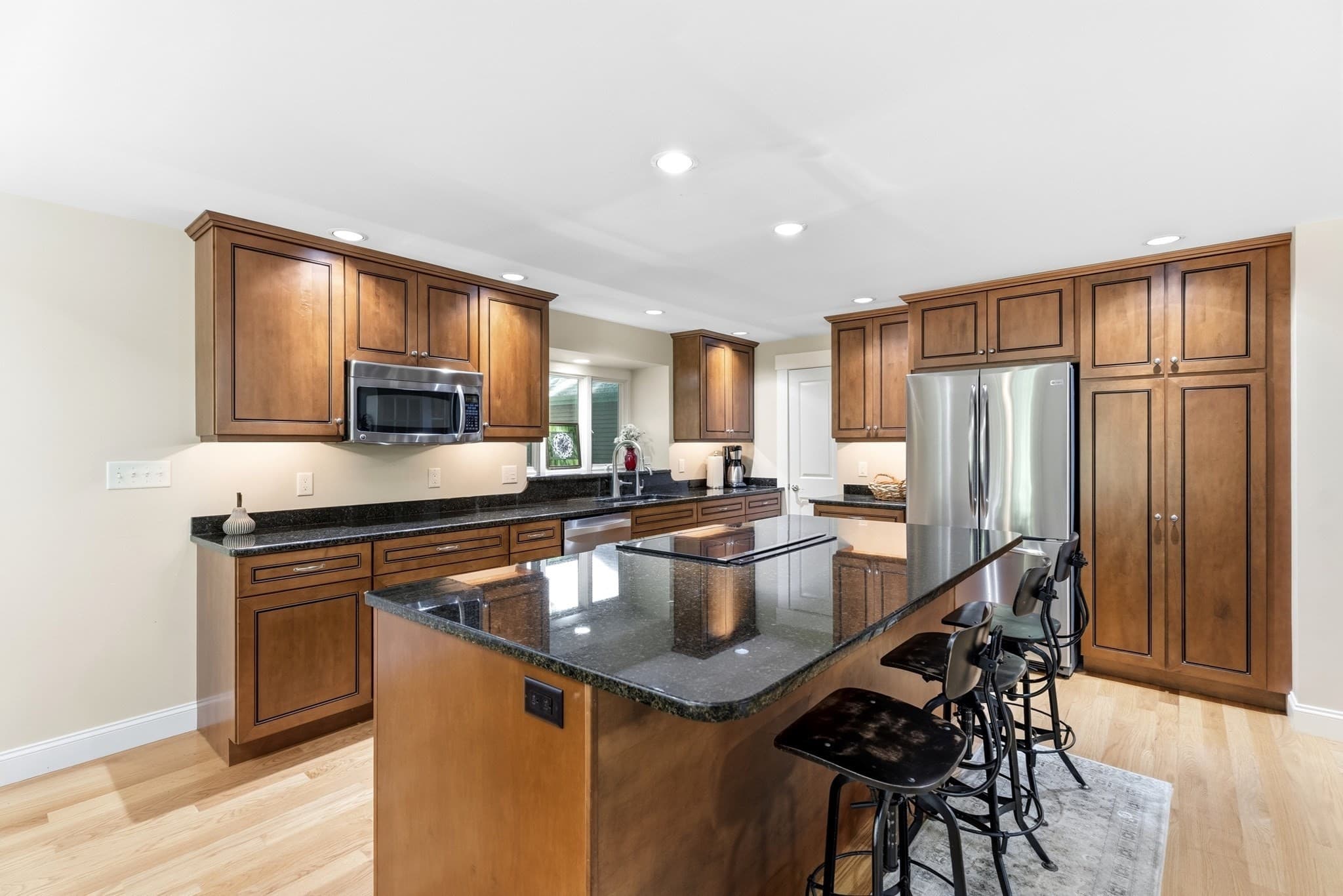 Condominium at 13 Bates Ln # 13, Westford MA 01886, Westford, photo 6 of 33