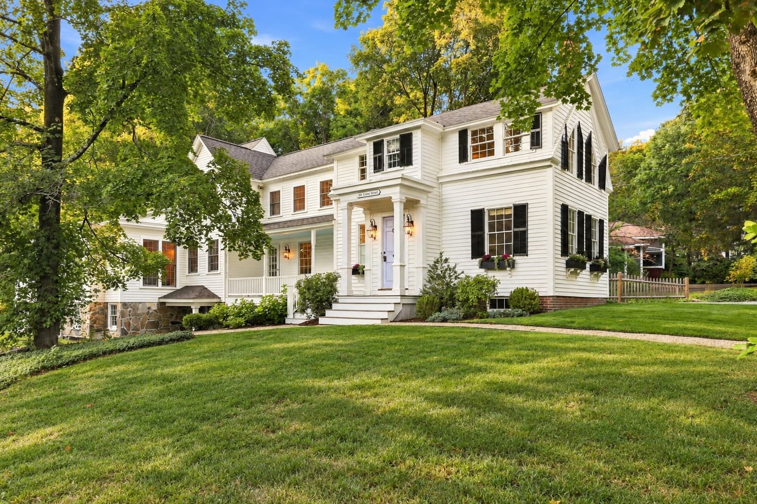 81 Central St, Andover MA 01810