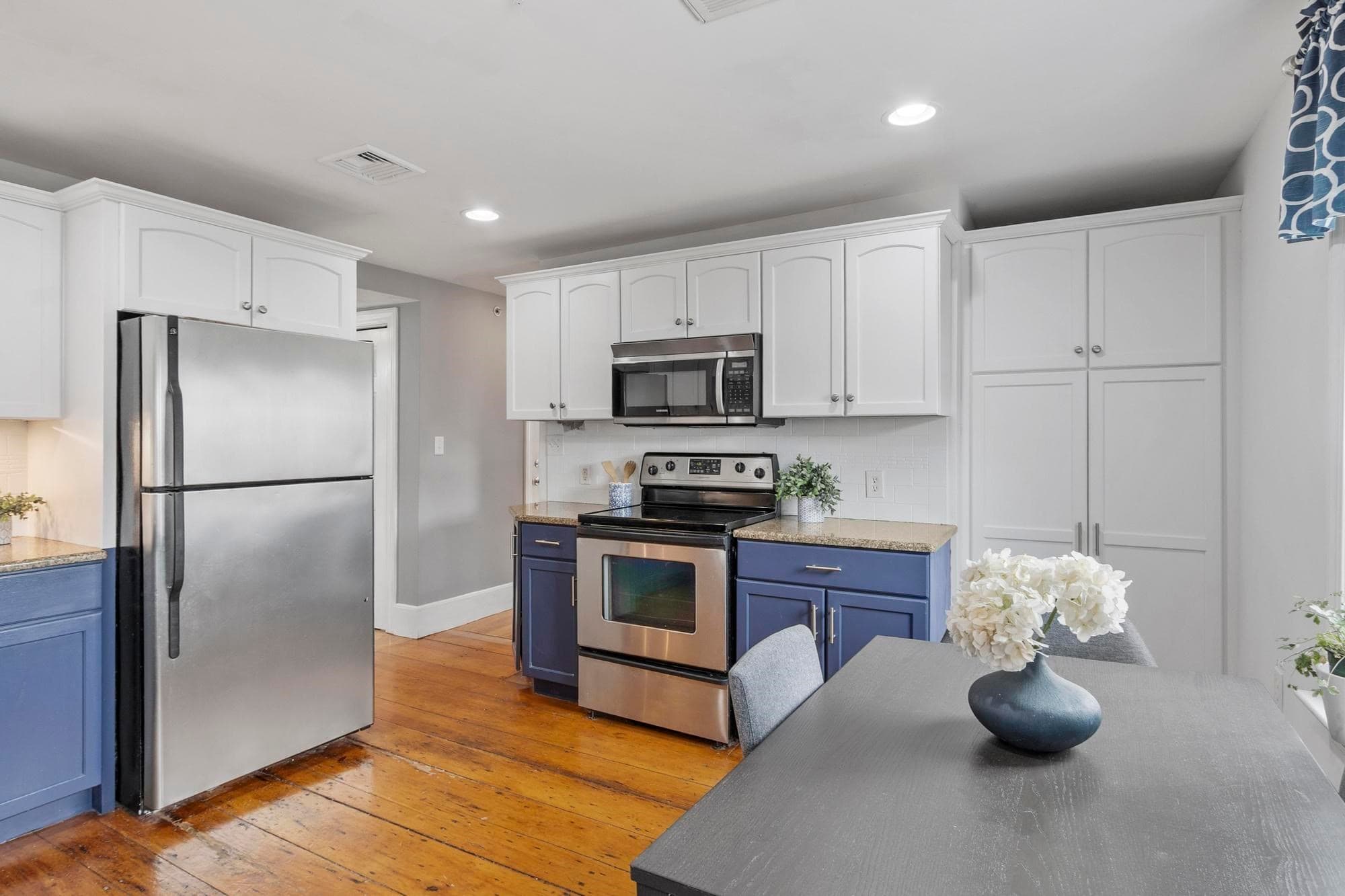 Condominium at 11 Cherry St # 3, Danvers MA 01923, Danvers, photo 7 of 26