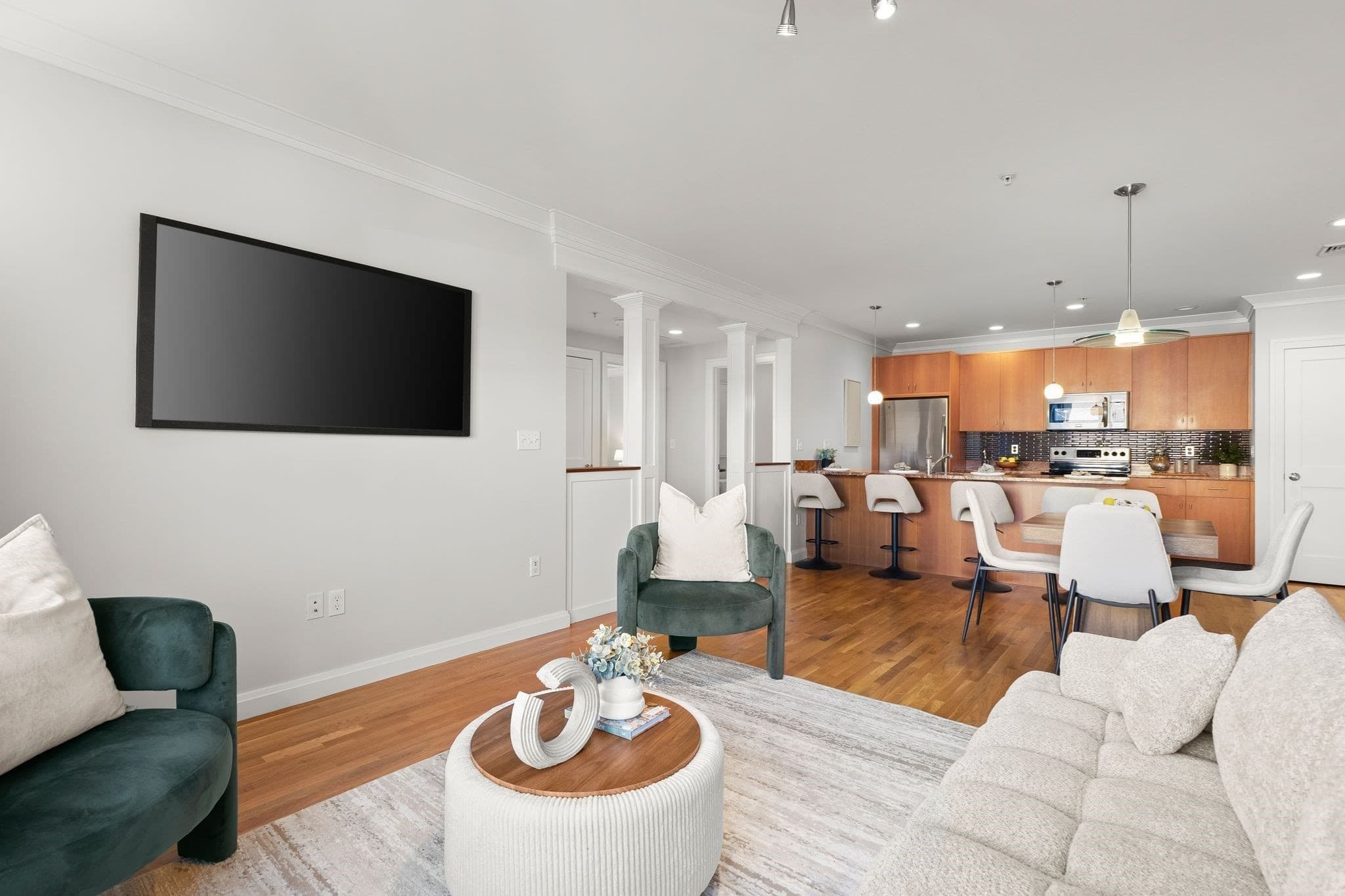 156 Green St # 205, Boston MA 02130
